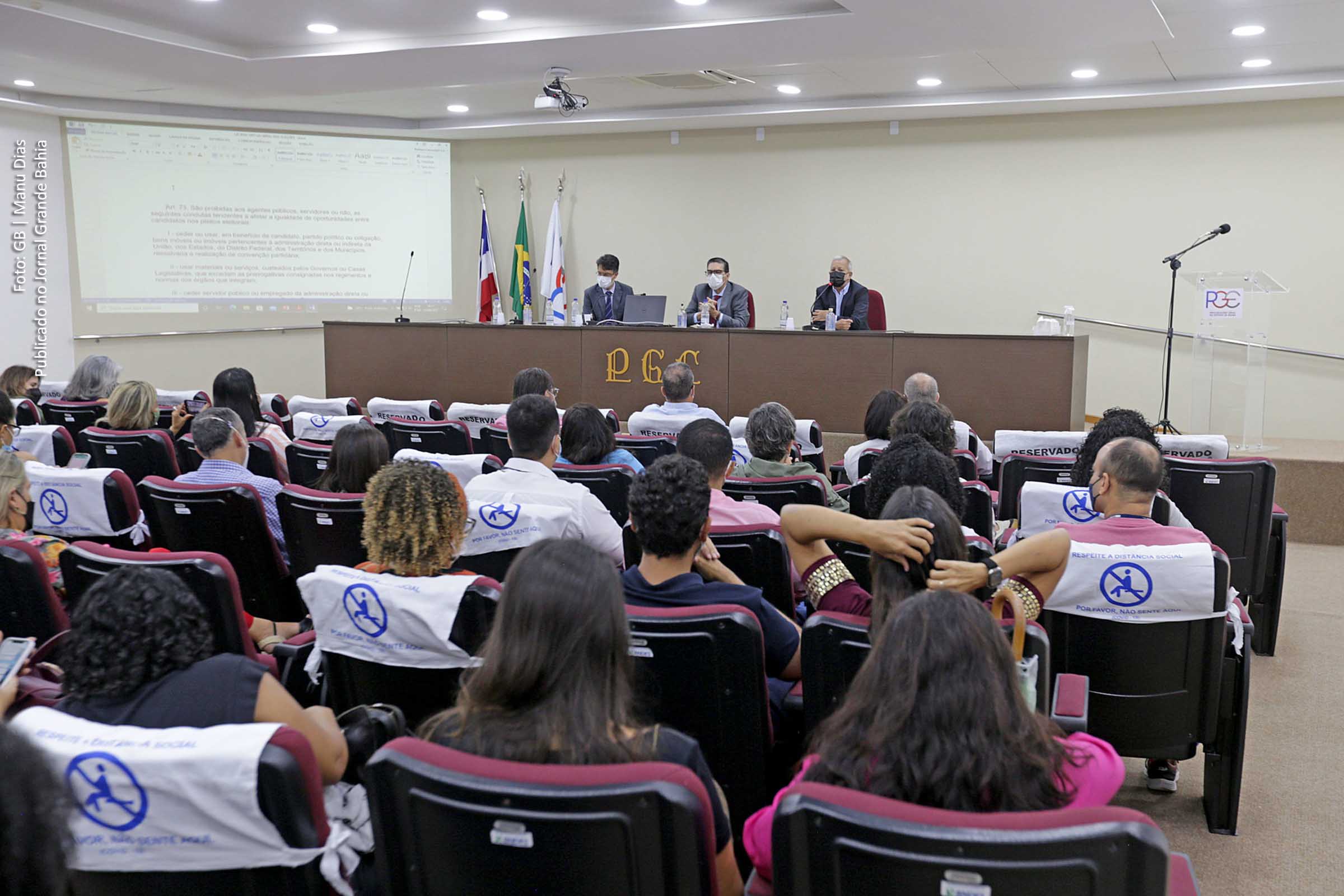 O procurador-geral da Bahia, Paulo Moreno, ressaltou o papel da cartilha para a transparência de informações durante o processo eleitoral de 2022.