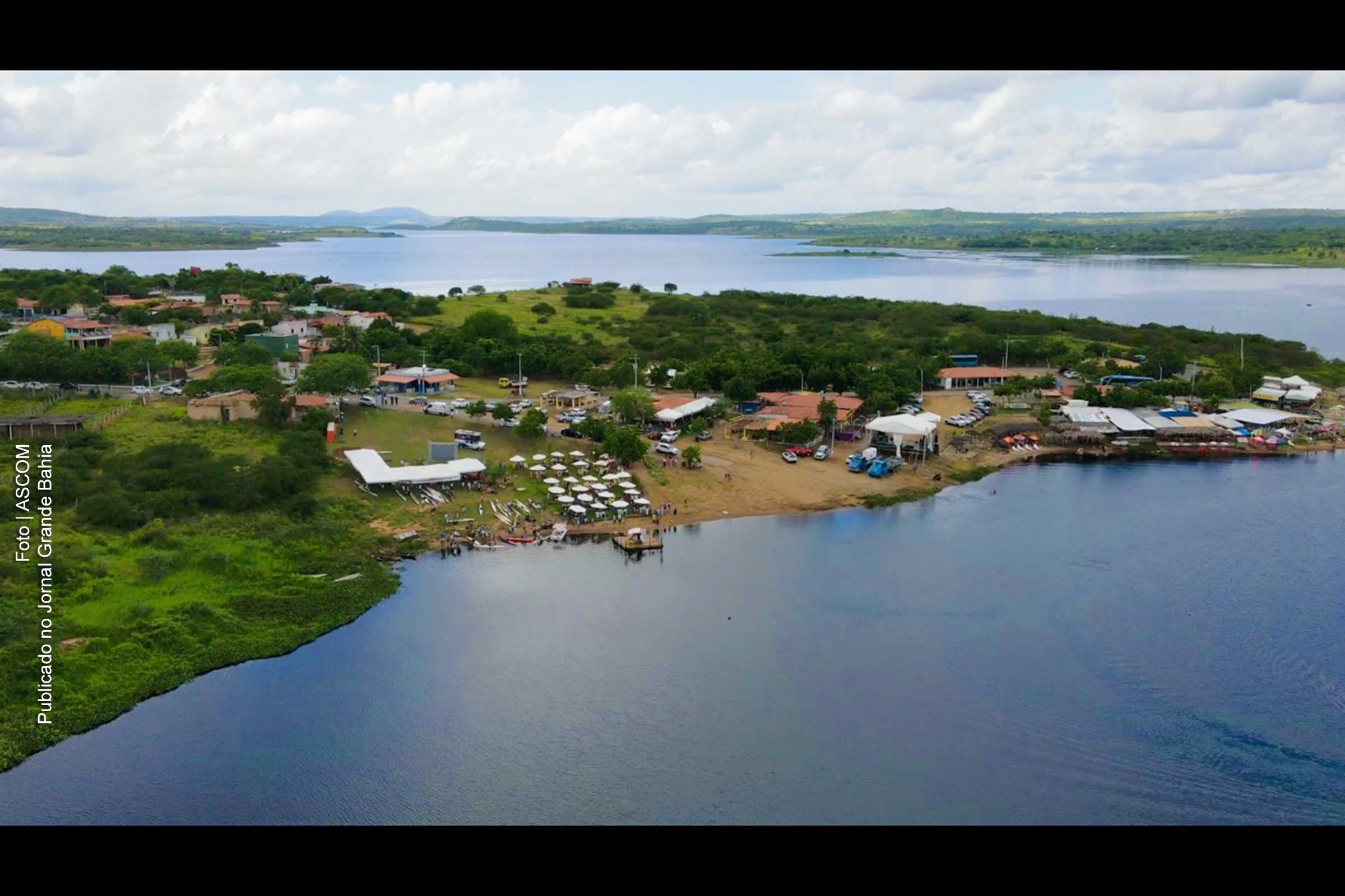 Vista aérea da 5ª etapa do Campeonato Baiano de Canoagem Velocidade e Paracanoagem, em Santo Estevão.