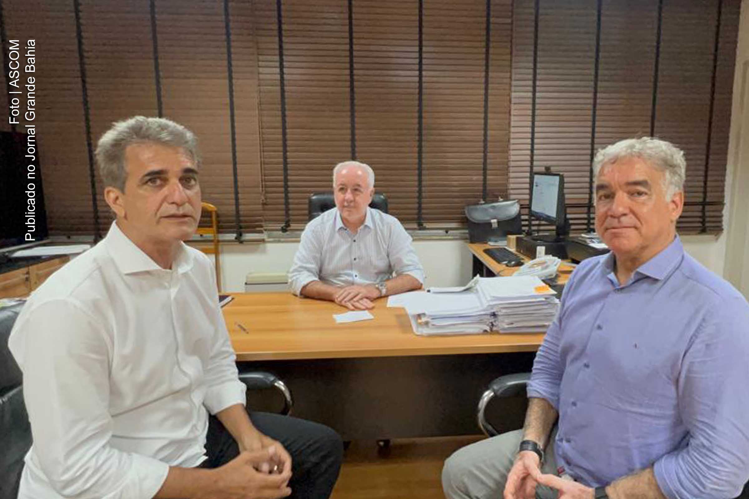 Parlamentares Zé Neto e Robinson Almeida estiveram em audiência com secretário de Infraestrutura da Bahia.