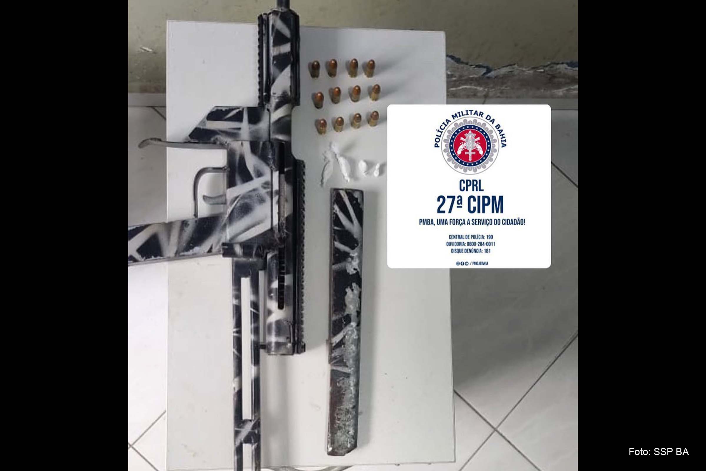 Além do armamento artesanal, quatro porções de cocaína foram apreendidos por policiais da 27ª CIPM.