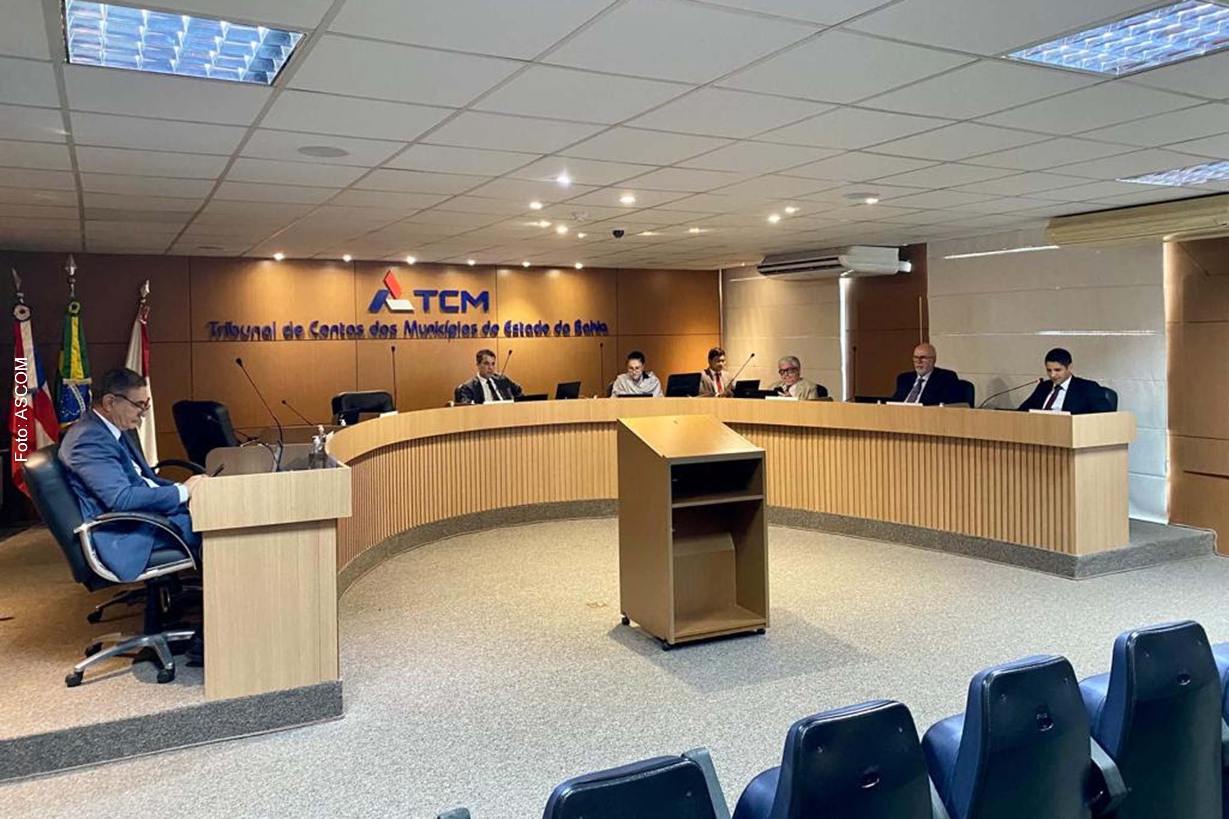 Ministério Público de Contas, através da procuradora Camila Vasquez, se manifestou pela procedência parcial da denúncia, com a correspondente aplicação de multa ao gestor.