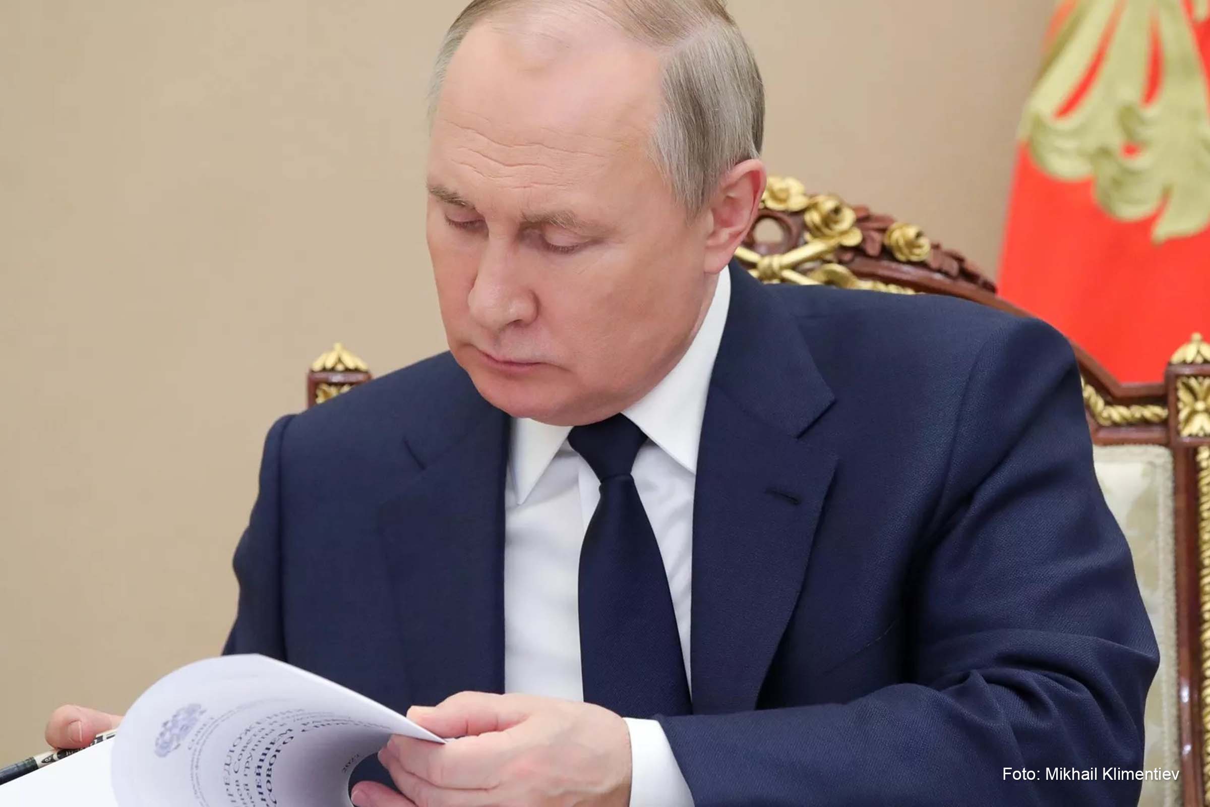 Entre as medidas listadas, Putin proibiu a exportação de produtos e matérias-primas produzidas na Rússia se forem fornecidos a indivíduos sancionados.