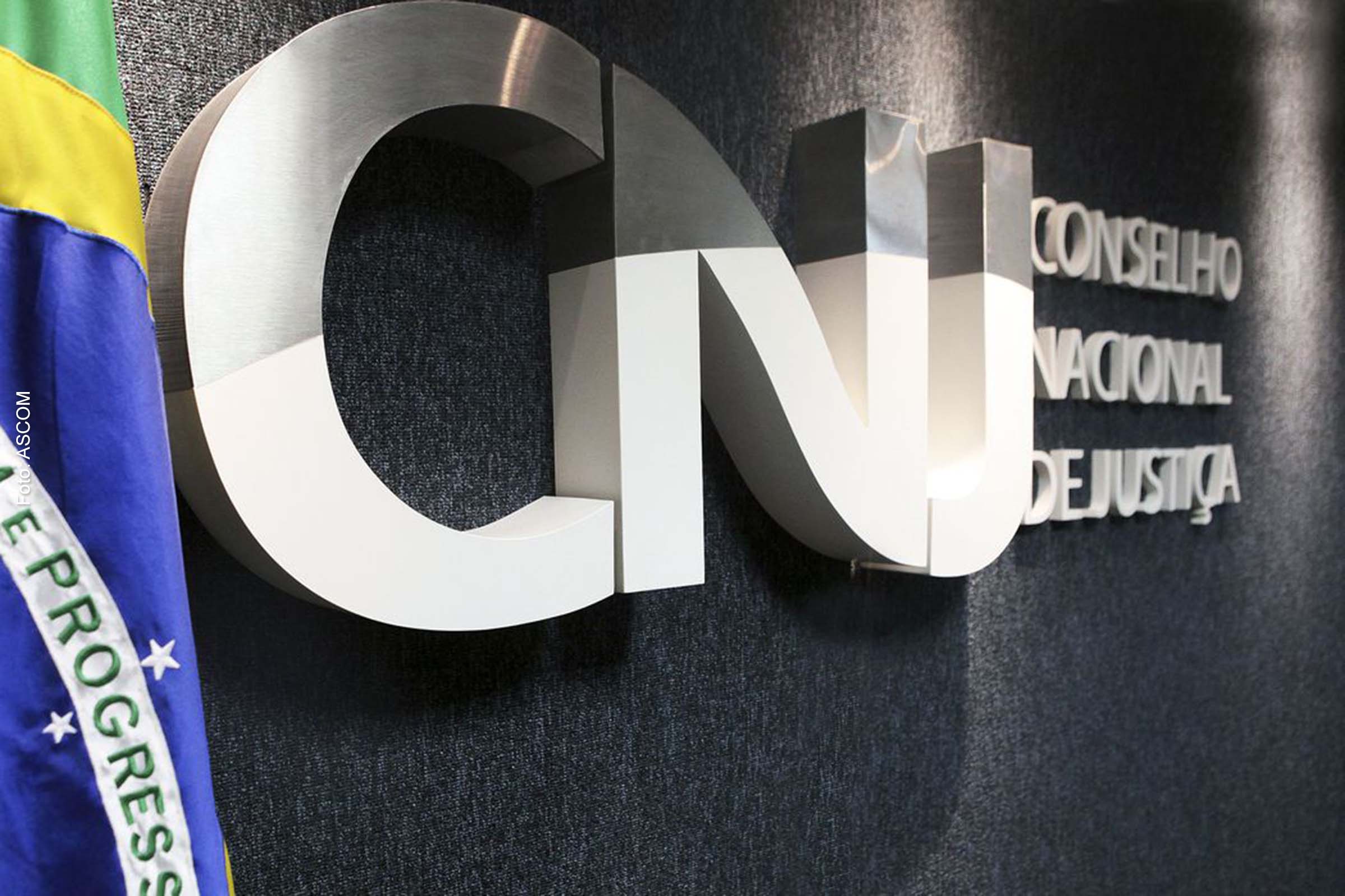 Novo serviço permite o recebimento online, por email ou celular, de certidões de nascimento, de casamento, diplomas escolares e outros documentos públicos nacionais.