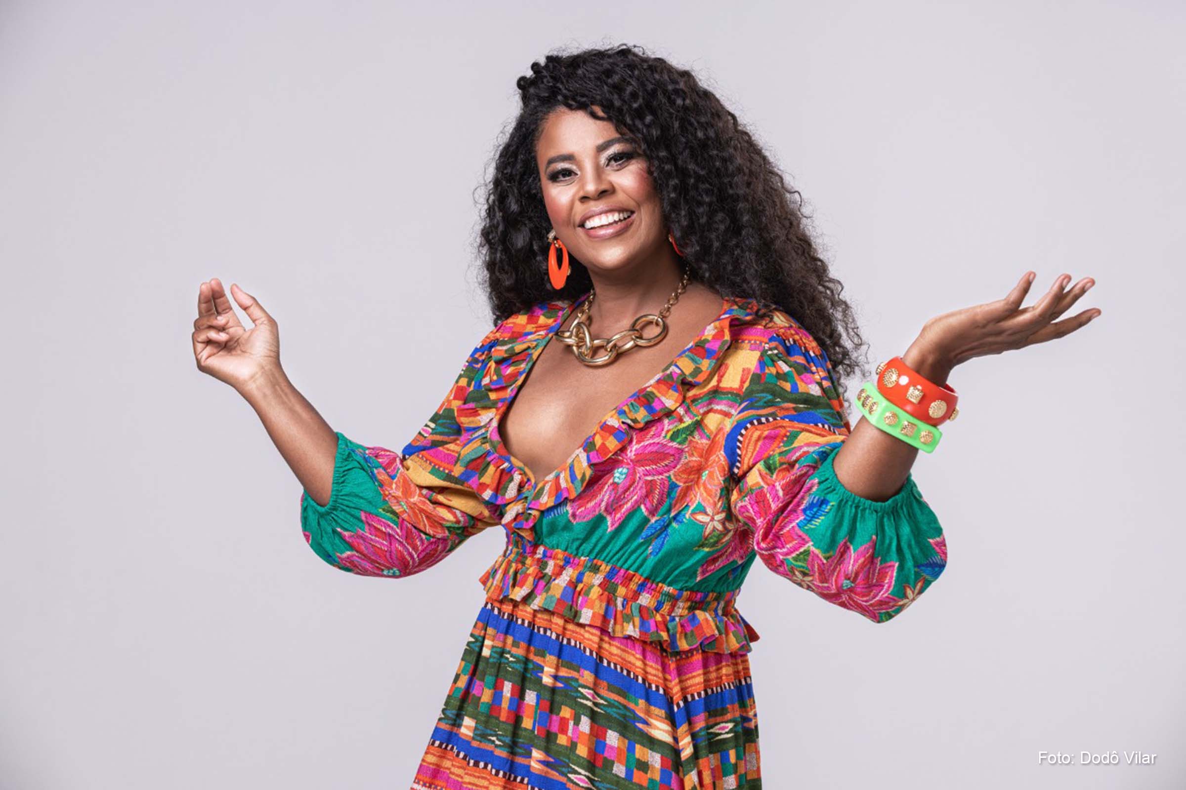 Claudya Costa começa sua turnê que vai percorrer cidades da França, Itália, Portugal e Mônaco.