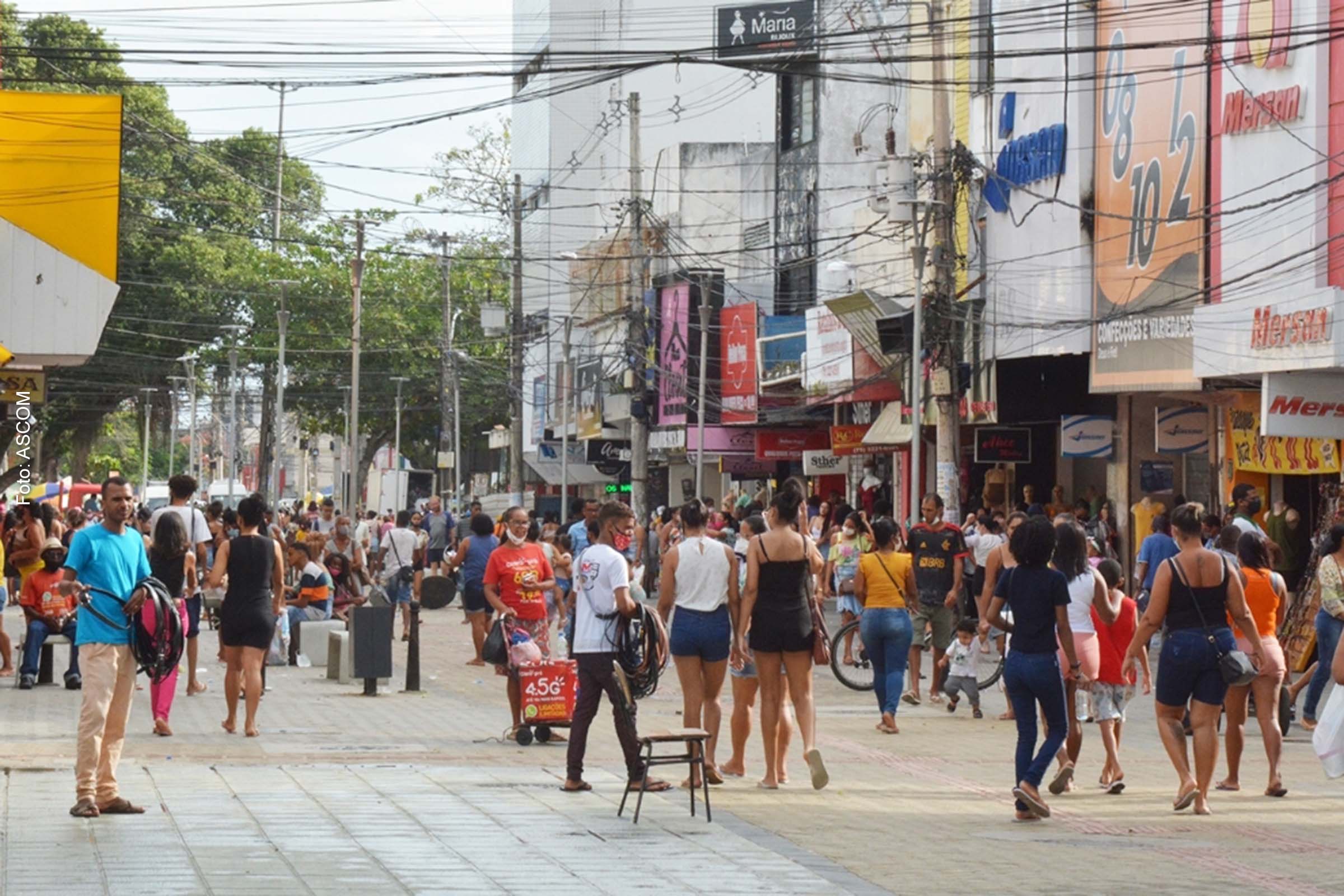 Além de manter a política de valorização do funcionário público municipal, parte significativa do valor foi injetado no comércio local.