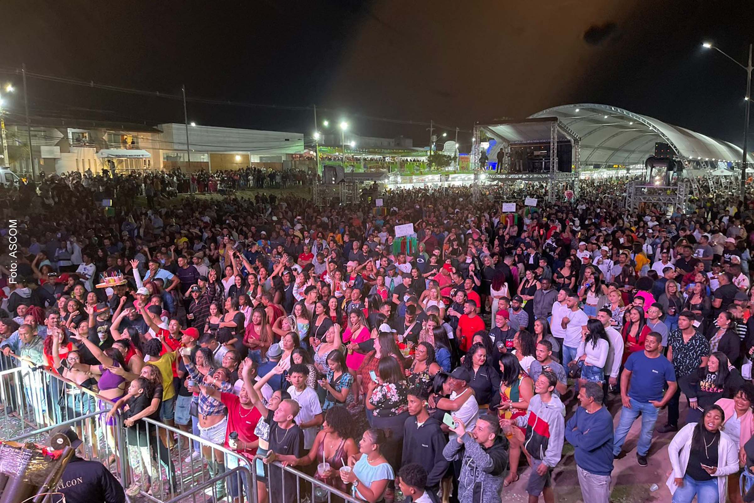 Primeira noite do evento ‘São João se Encontra com Pedrão’ emociona público em Eunápolis