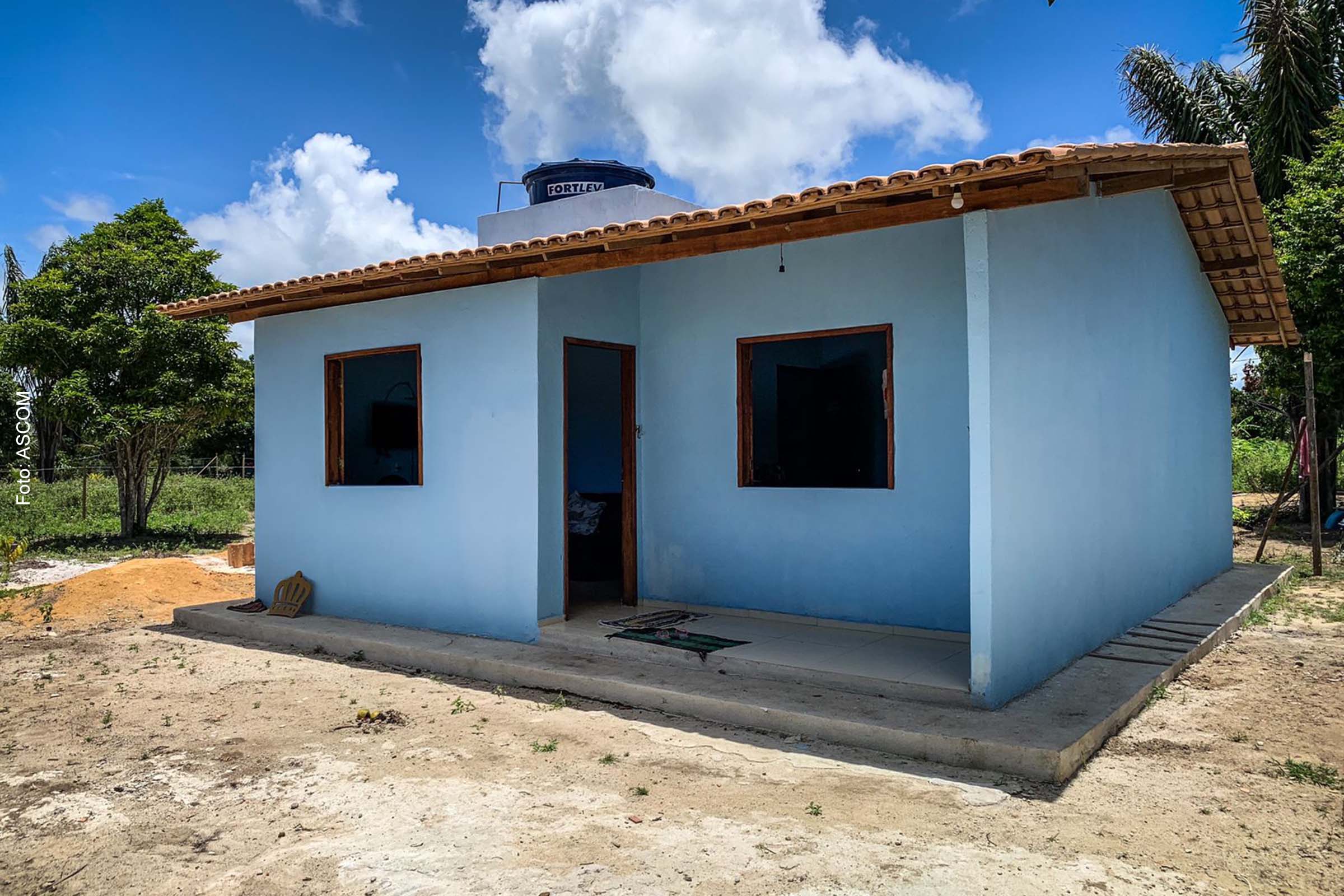 Famílias indígenas de comunidade rural em Santa Cruz Cabrália recebem chaves de casas próprias, informa Governo Rui Costa