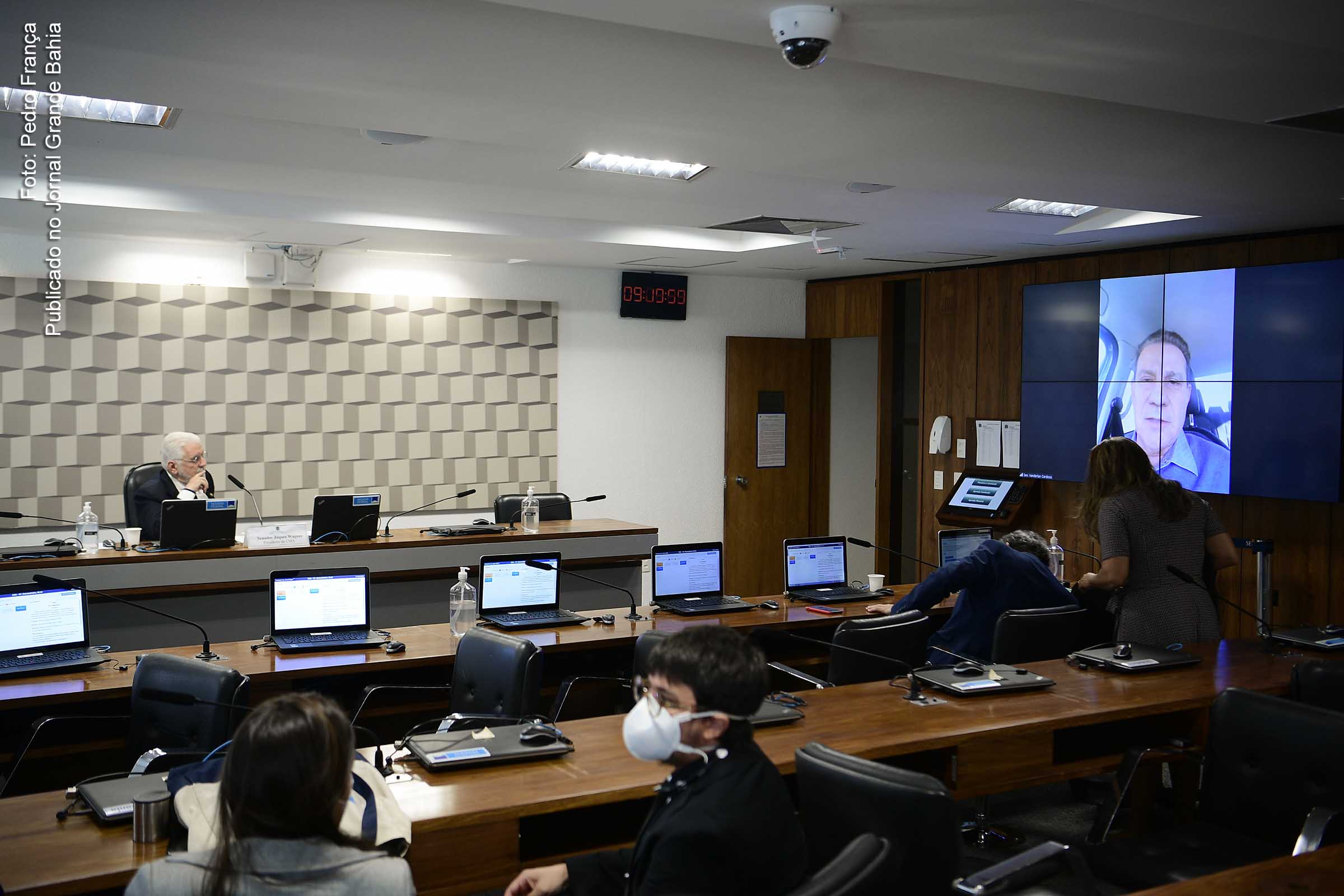 Jaques Wagner preside Comissão de Meio Ambiente do Senado.