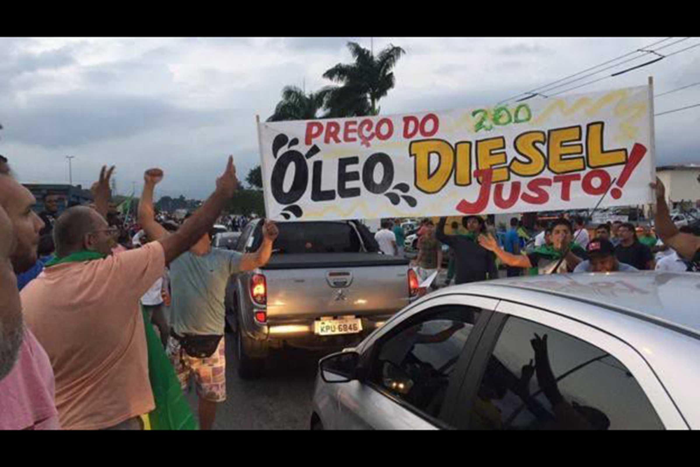 Deputado Adolfo Menezes diz que novo reajuste do diesel e gasolina é “acinte contra povo brasileiro”; Dolarização dos preços dos combustíveis pelo Governo Bolsonaro provoca estagflação