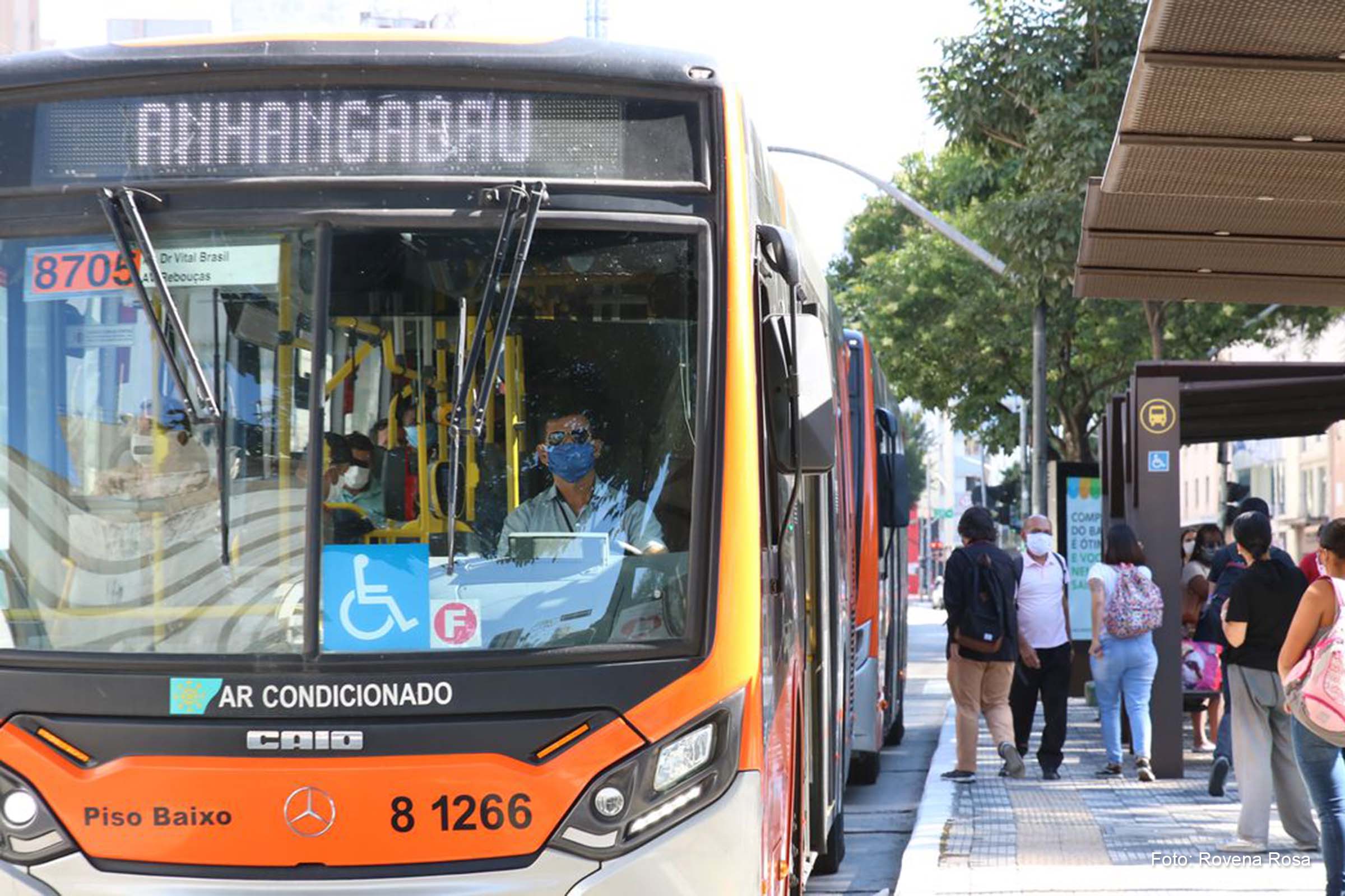 Audiência definiu reajuste salarial de 12,47%, que já havia sido acordado entre os trabalhadores e as empresas.