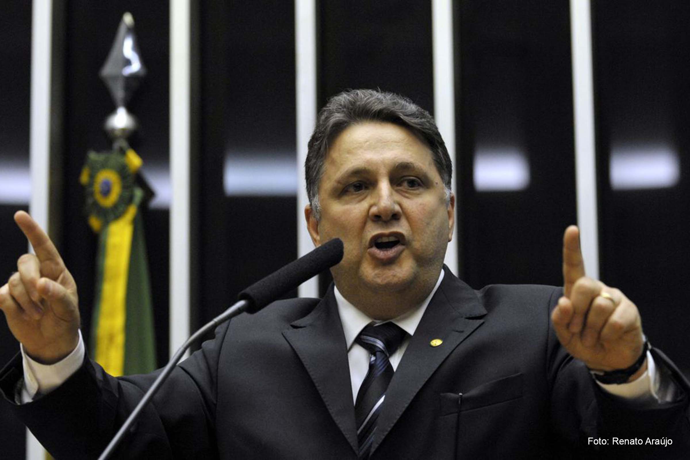 TRE/RJ condenou Garotinho, por unanimidade, pelos crimes de corrupção eleitoral, associação criminosa, supressão de documento público e coação no curso do processo.