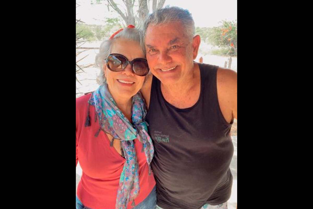O médico anestesista Benedito Gonçalves e sua esposa Ana Flor, em low profille.