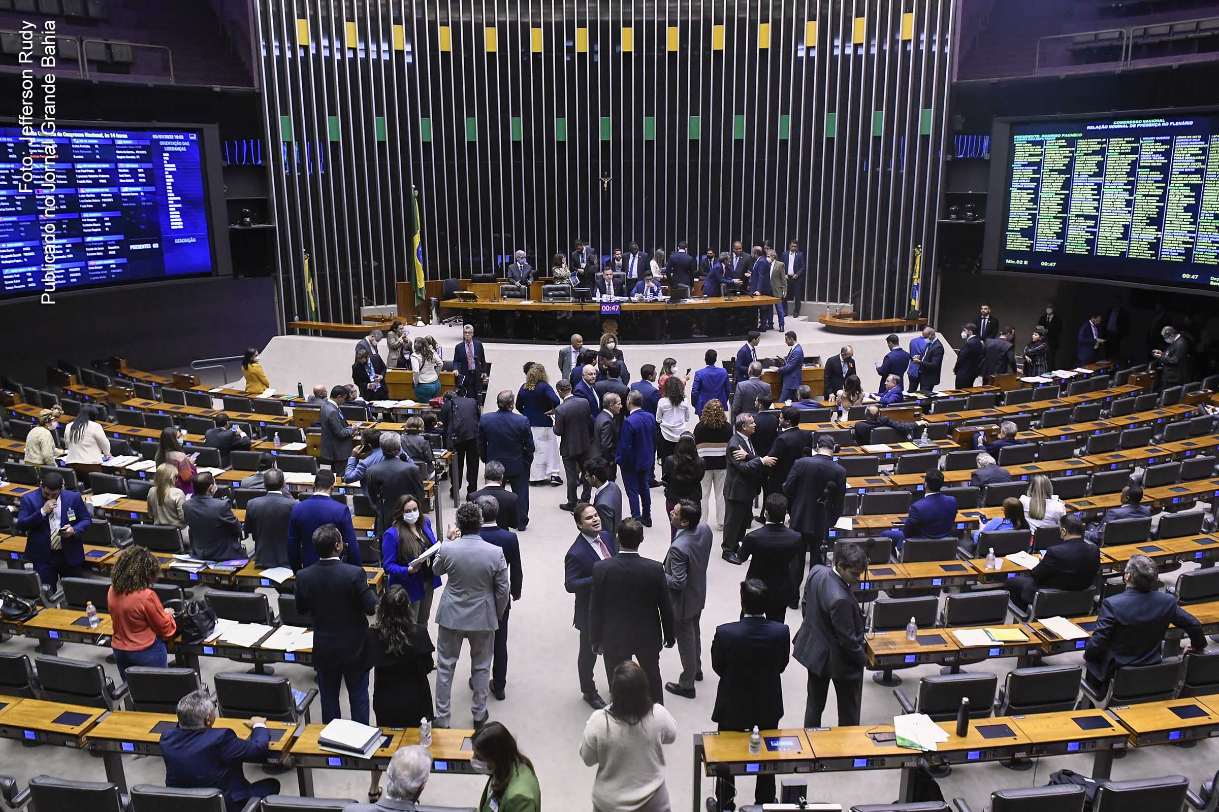 O Congresso Nacional manteve os vetos do presidente Jair Bolsonaro a 13 projetos de lei que haviam sido aprovados pelos parlamentares.