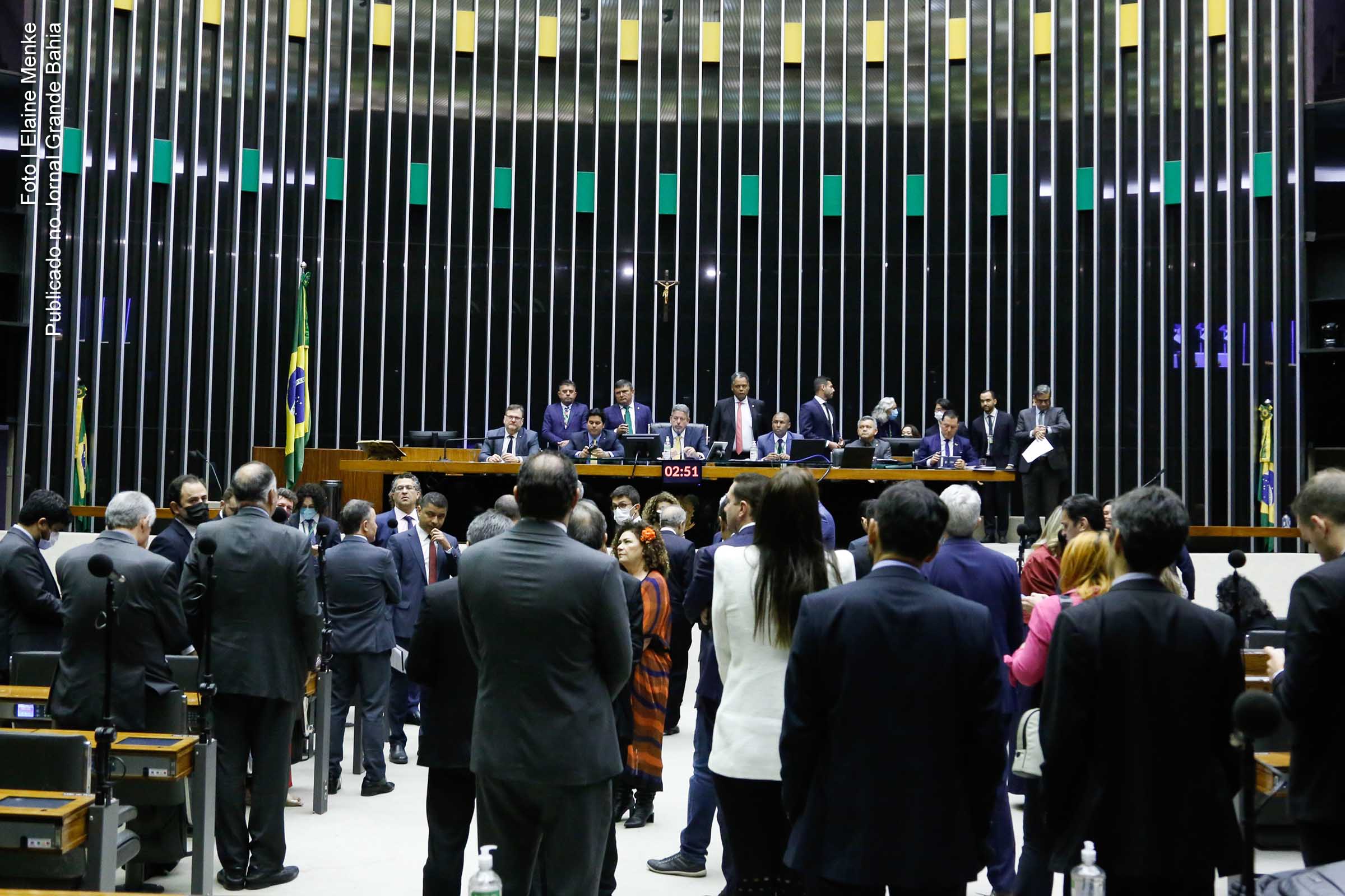 Legislação federal não poderá impor despesas para estados e municípios sem previsão de fonte orçamentária decidem parlamentares do Brasil.