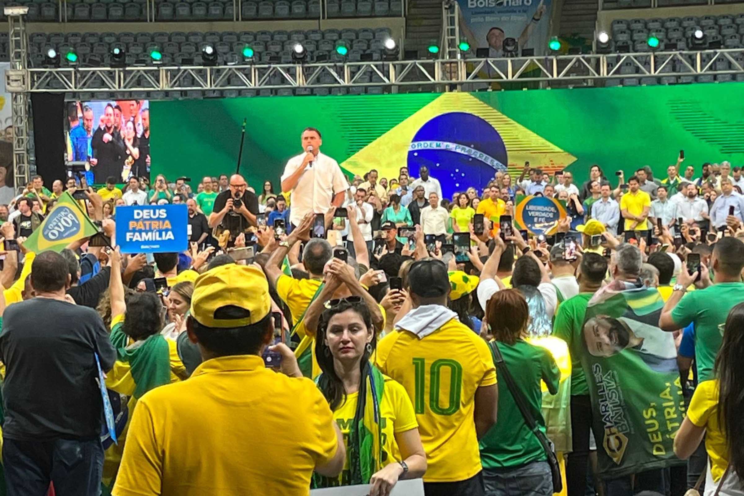 Eleições 2022: PL oficializa candidaturas de Jair Bolsonaro e Braga Netto; Presidente convoca apoiadores para o 7 de setembro e ataca adversários; Uso do nome e da palavra de Deus soou como blasfêmia