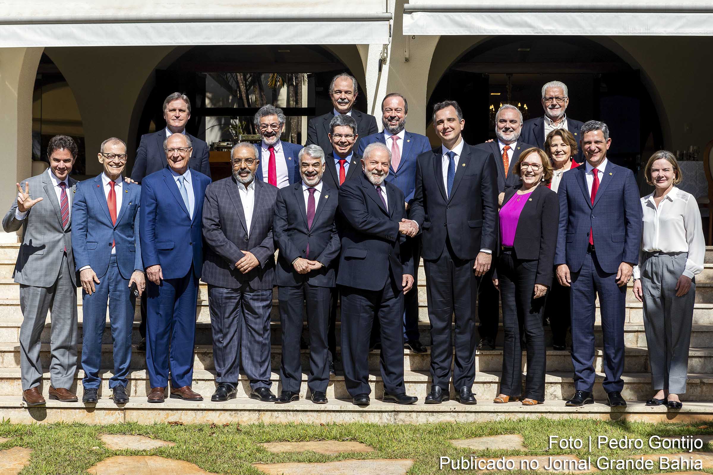 Cumprimentado pelo ex-presidente Lula, senador Rodrigo Pacheco considerou a conversa 'agradável e proveitosa' e disse estar disposto a receber outros pré-candidatos a presidente.