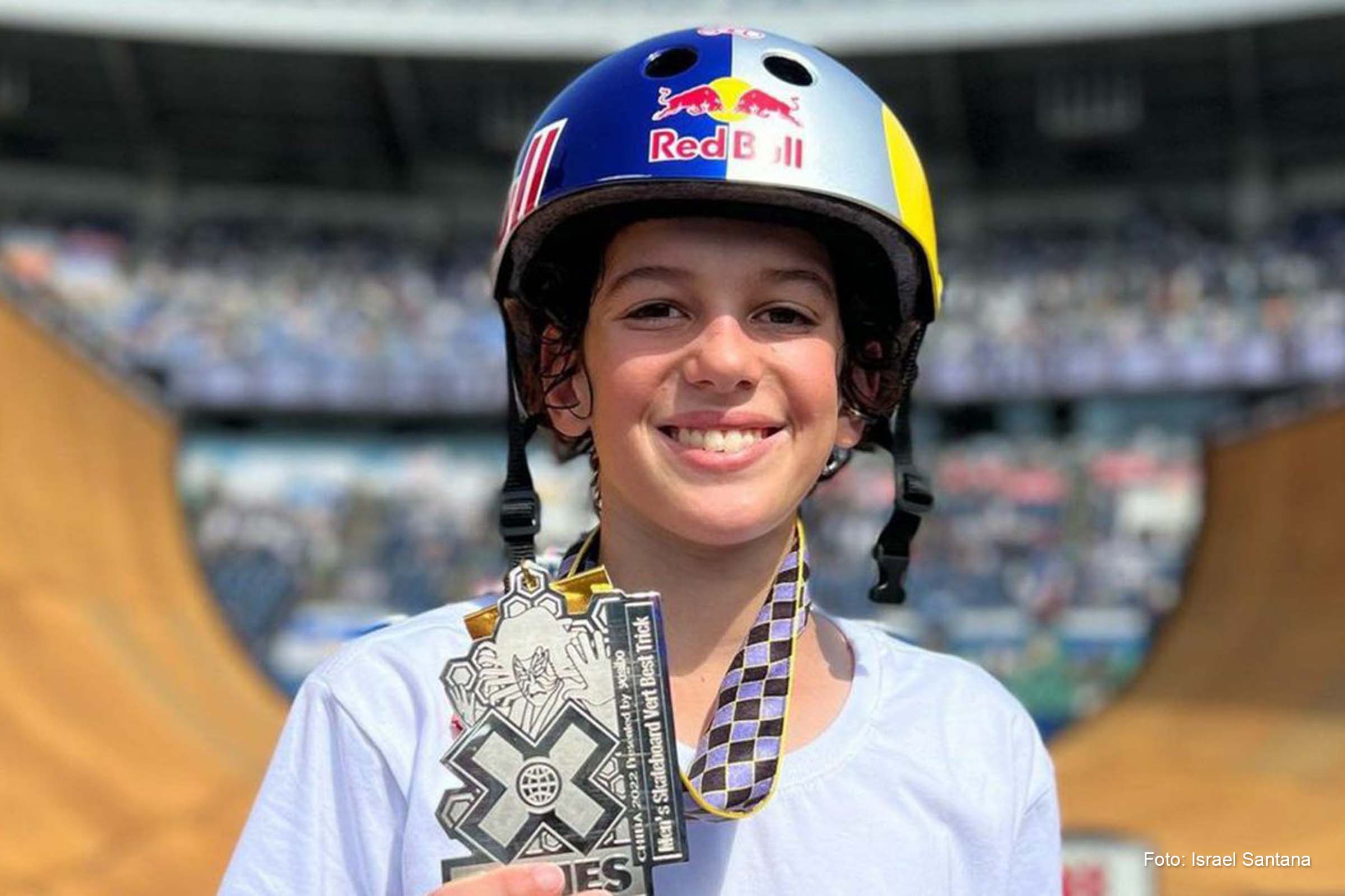 Gui Khury, de apenas 13 anos, conquistou duas medalhas de prata, ambas no vertical.