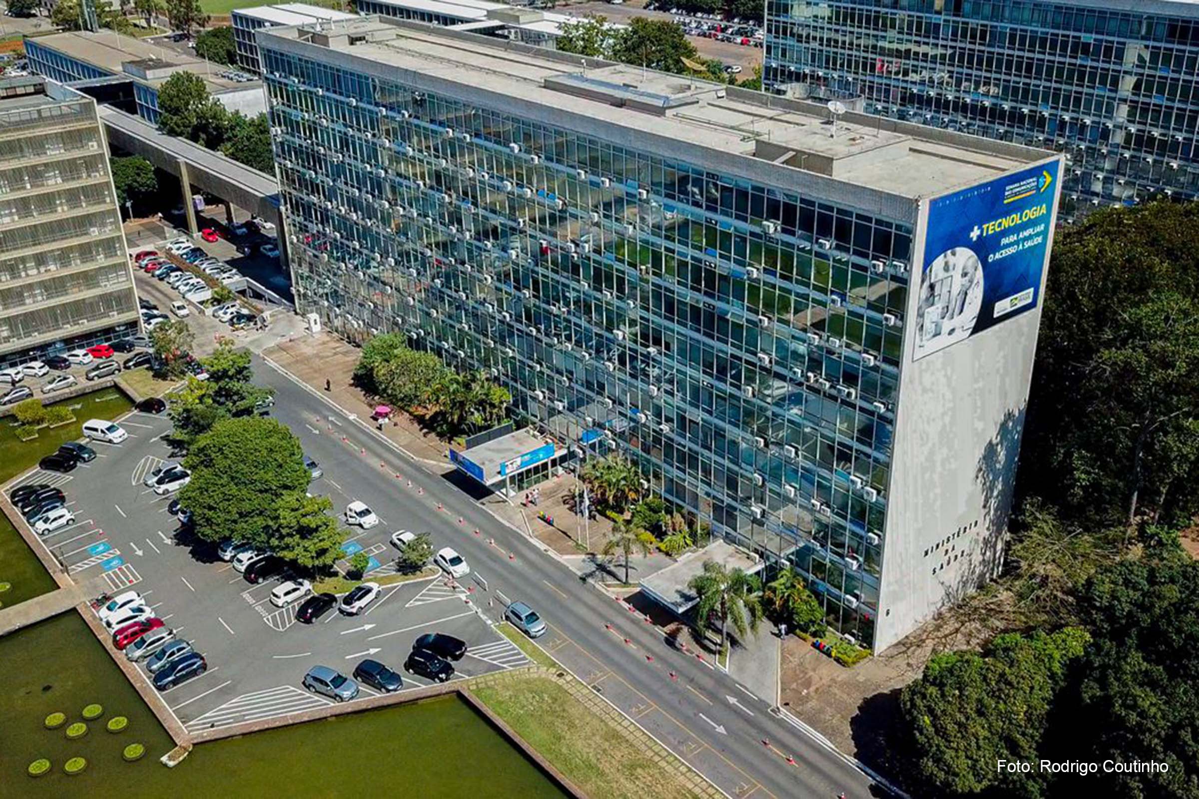 Pasta informou que a vítima era um homem, de 41 anos de idade, que já tratava outras doenças, incluindo um câncer.