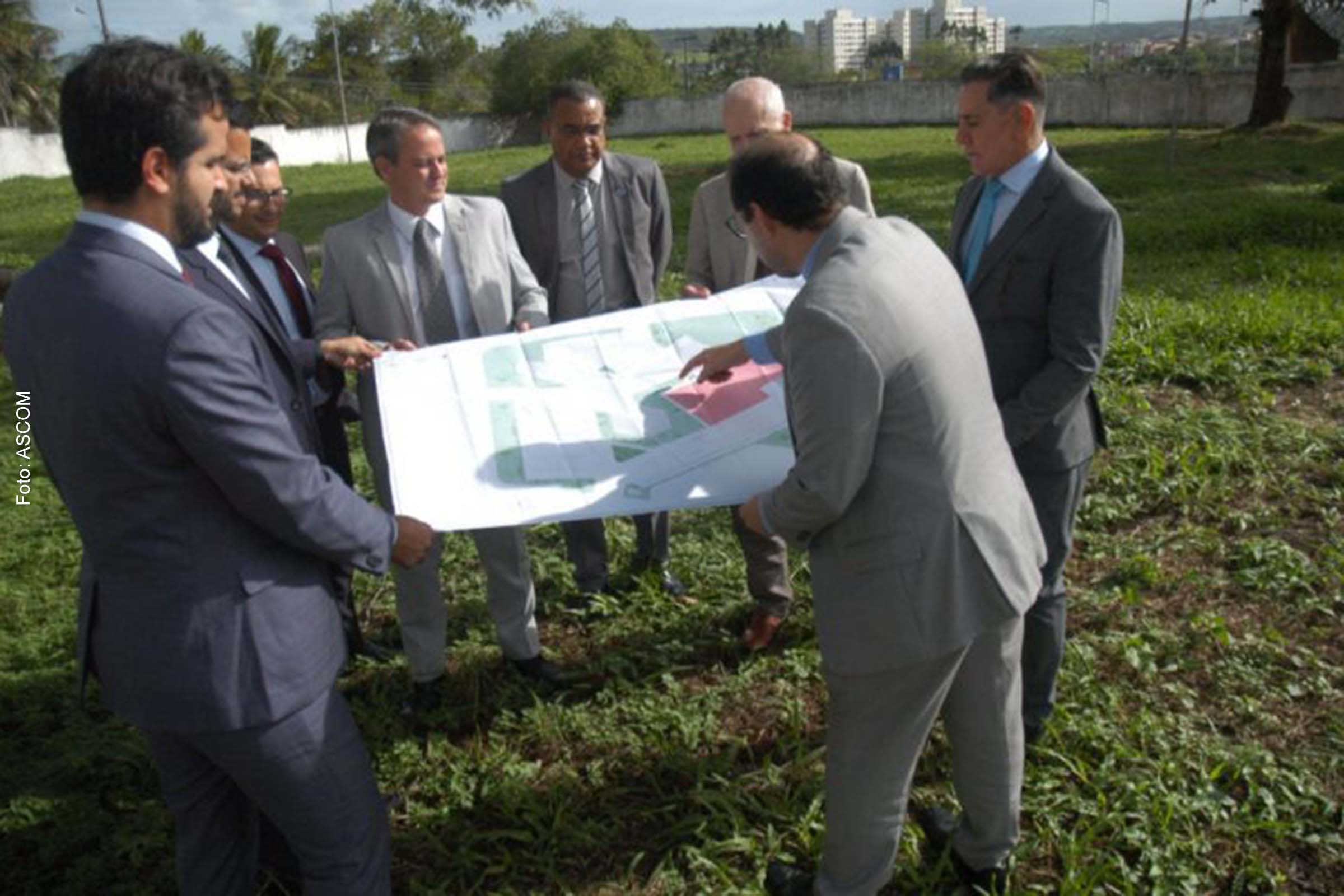 Reunião com magistrados e visita ao local de construção do novo fórum marcam visita à comarca.