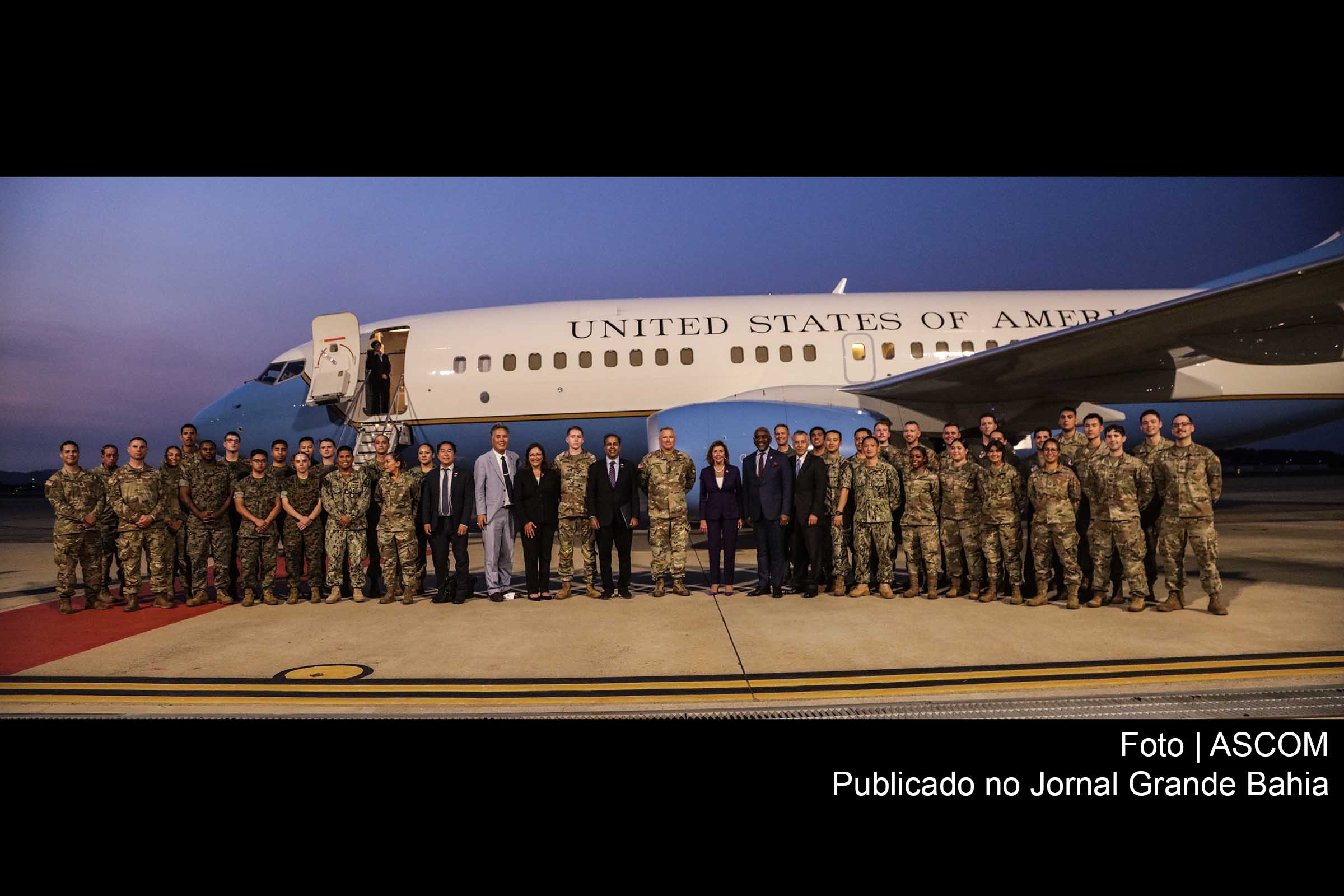 Deputada Nancy Pelosi, presidente da a Câmara dos Representantes dos EUA, durante visita à Base Aérea de Osan, em 3 de agosto de 2022.