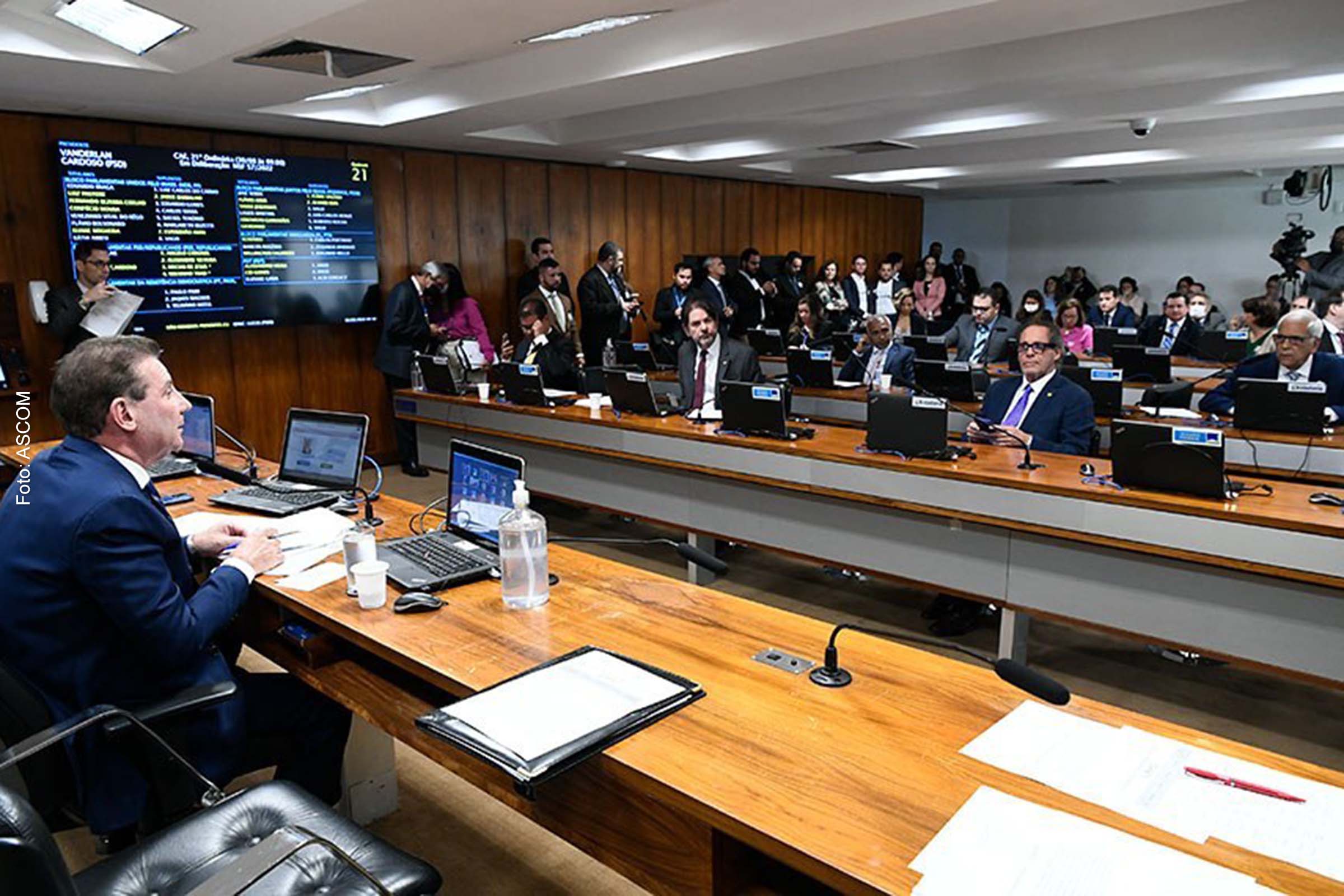 O PL 1.731/2021, que estabelece piso salarial para fisioterapeutas, segue para a Câmara dos Deputados.