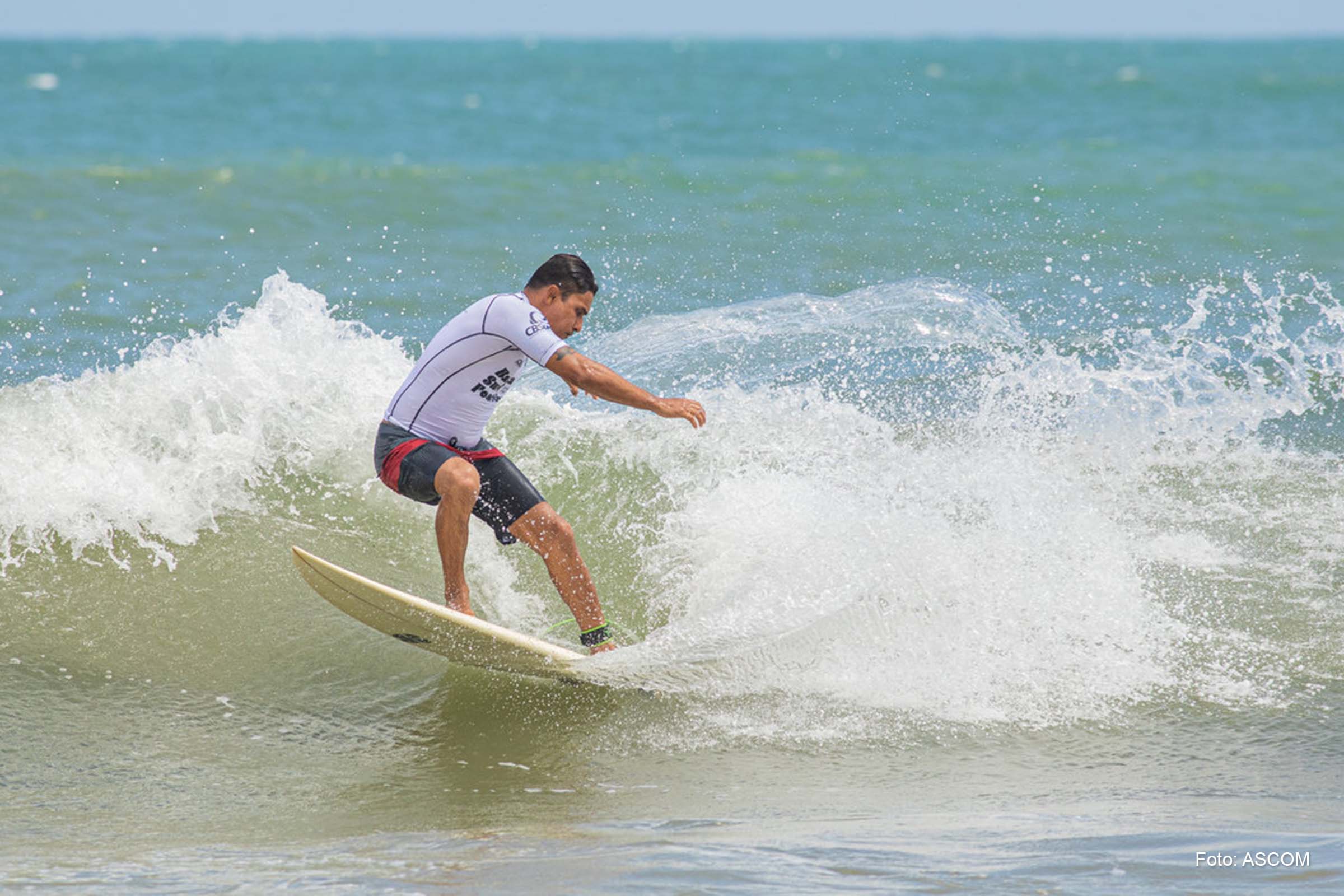 Competição estadual vai reunir, além do surf tradicional, a modalidade longboard, praticado com pranchas mais longas.