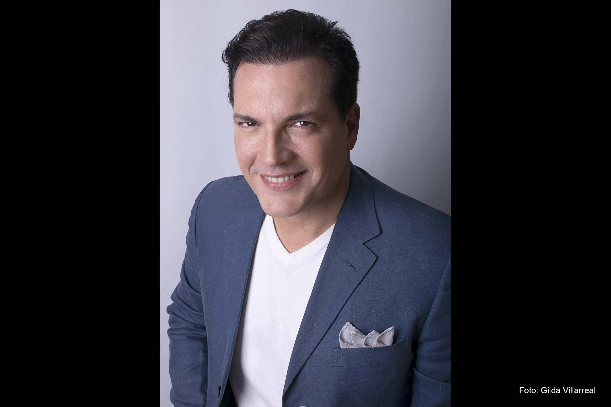 Depois do sucesso no México e no Rio de Janeiro, cantor Daniel Boaventura volta com show inédito no Teatro Castro Alves.