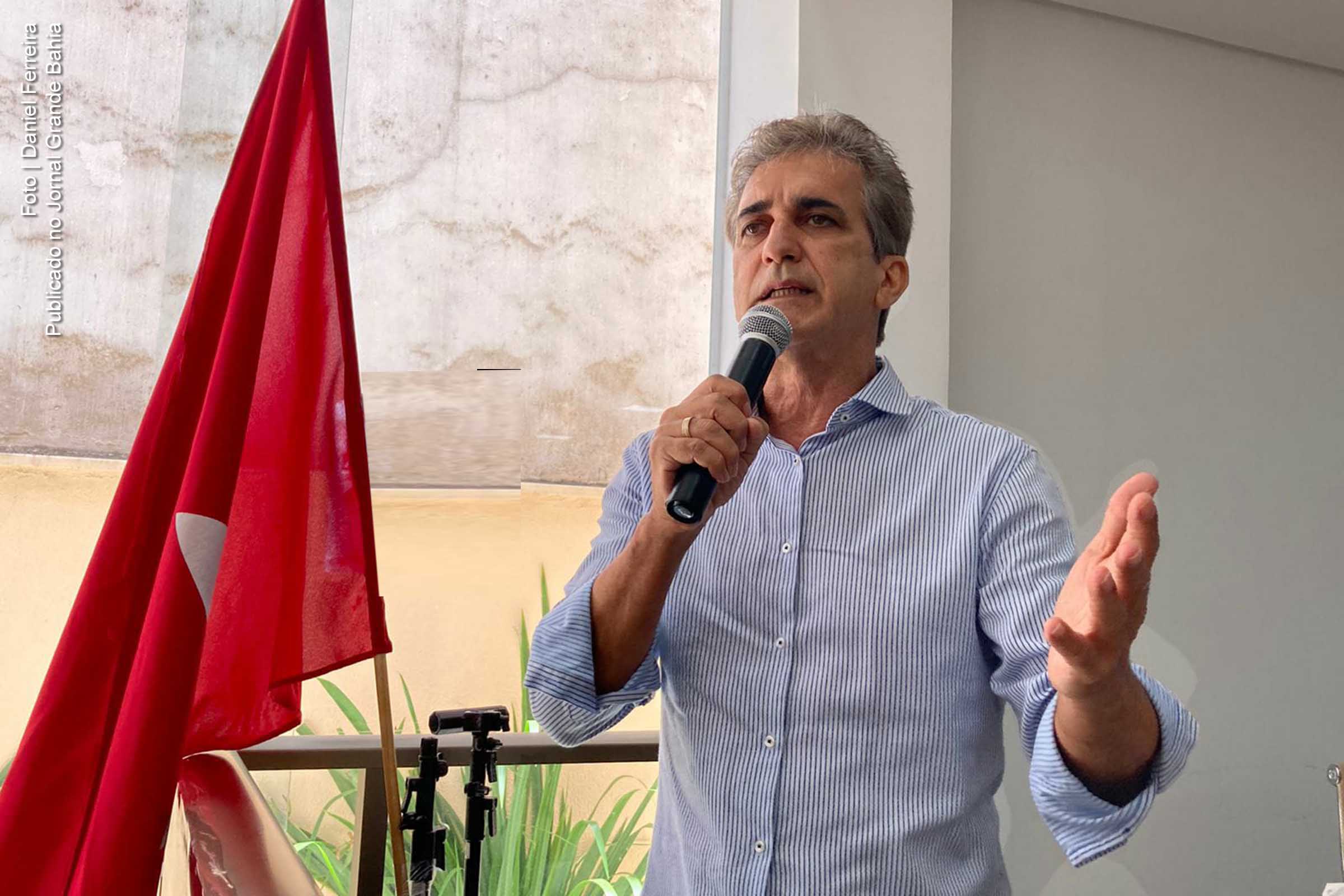 Robinson Almeida (PT): Nosso repúdio as empresas Coco Bambu, Mormaii, Multiplan, Havan, Barra World, W3 Engenharia que defendem o Golpe de Estado.
