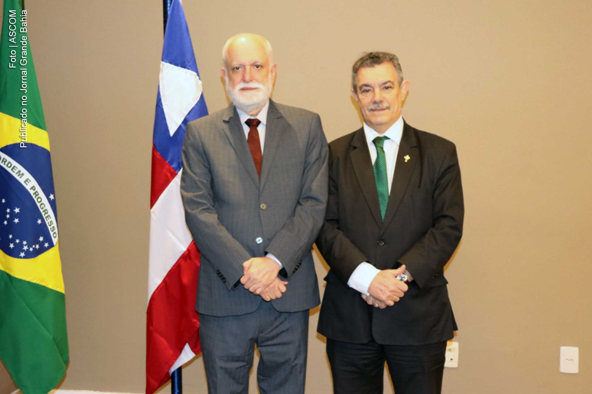 Desembargador Nilson Castelo Branco, presidente do Poder Judiciário do Estado da Bahia (PJBA) e o desembargador do Tribunal de Justiça da Bahia (TJBA) Baltazar Miranda Saraiva, presidente da Comissão Permanente de Segurança do PJBA.