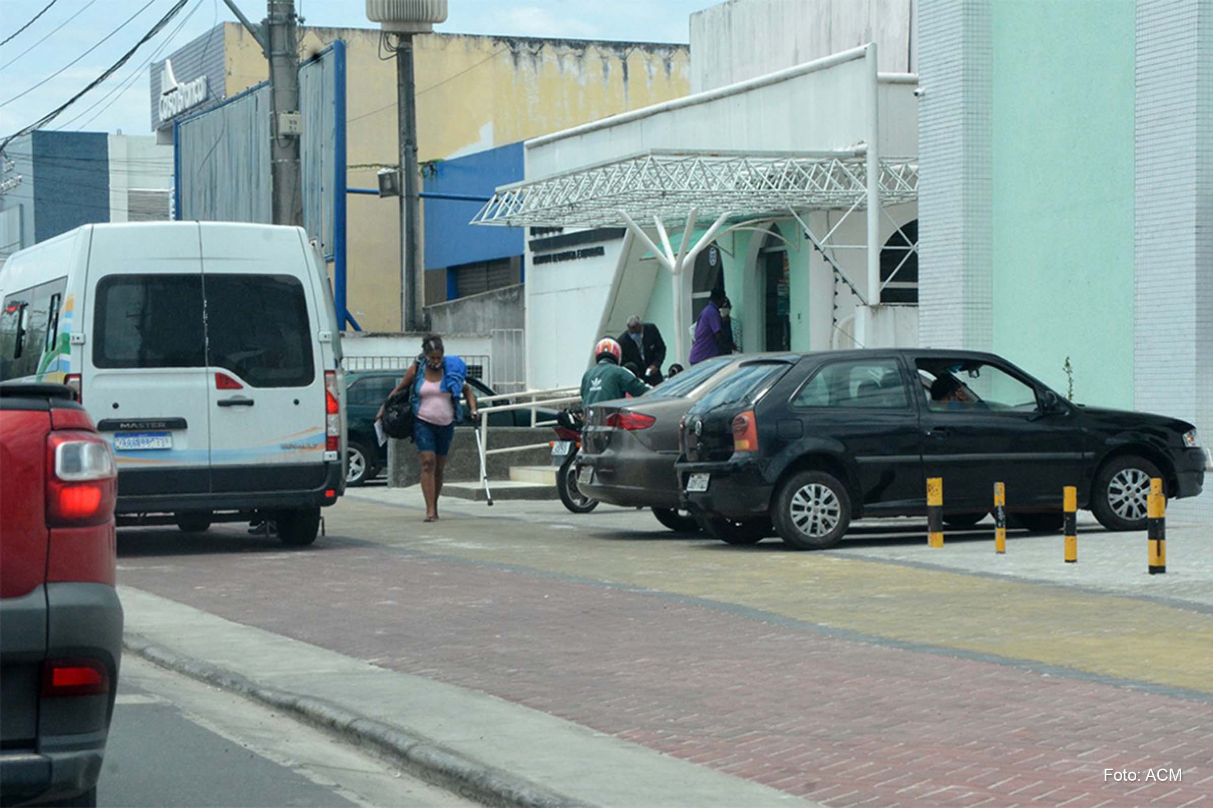Dados da SMT registraram 7.175 notificações por estacionamento com o veículo em ângulo, em desacordo à posição na vaga, sendo o correto ao longo do meio-fio.