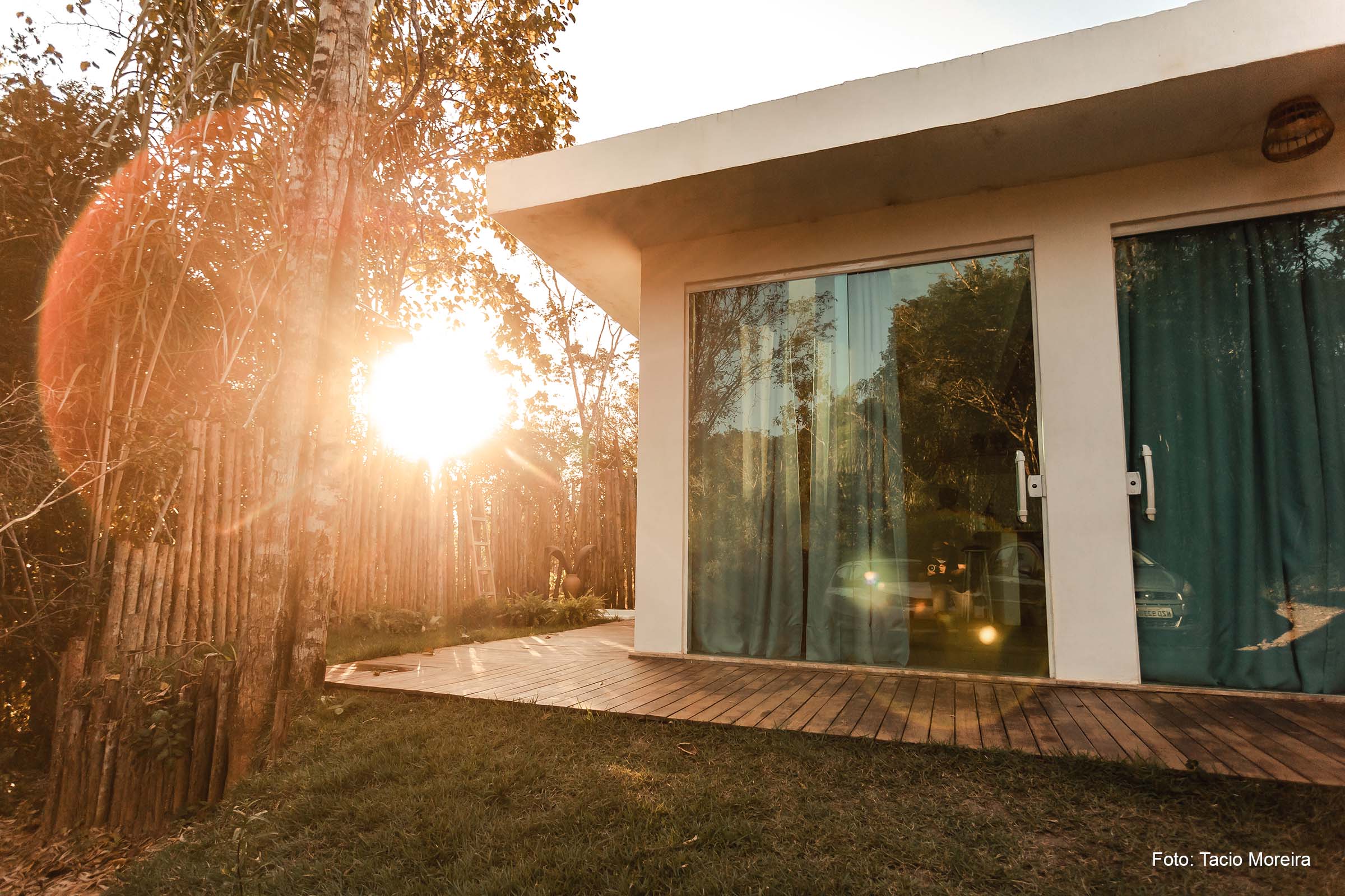 Glamping oferece experiências de contato com a natureza como o camping, mas em uma estrutura confortável.