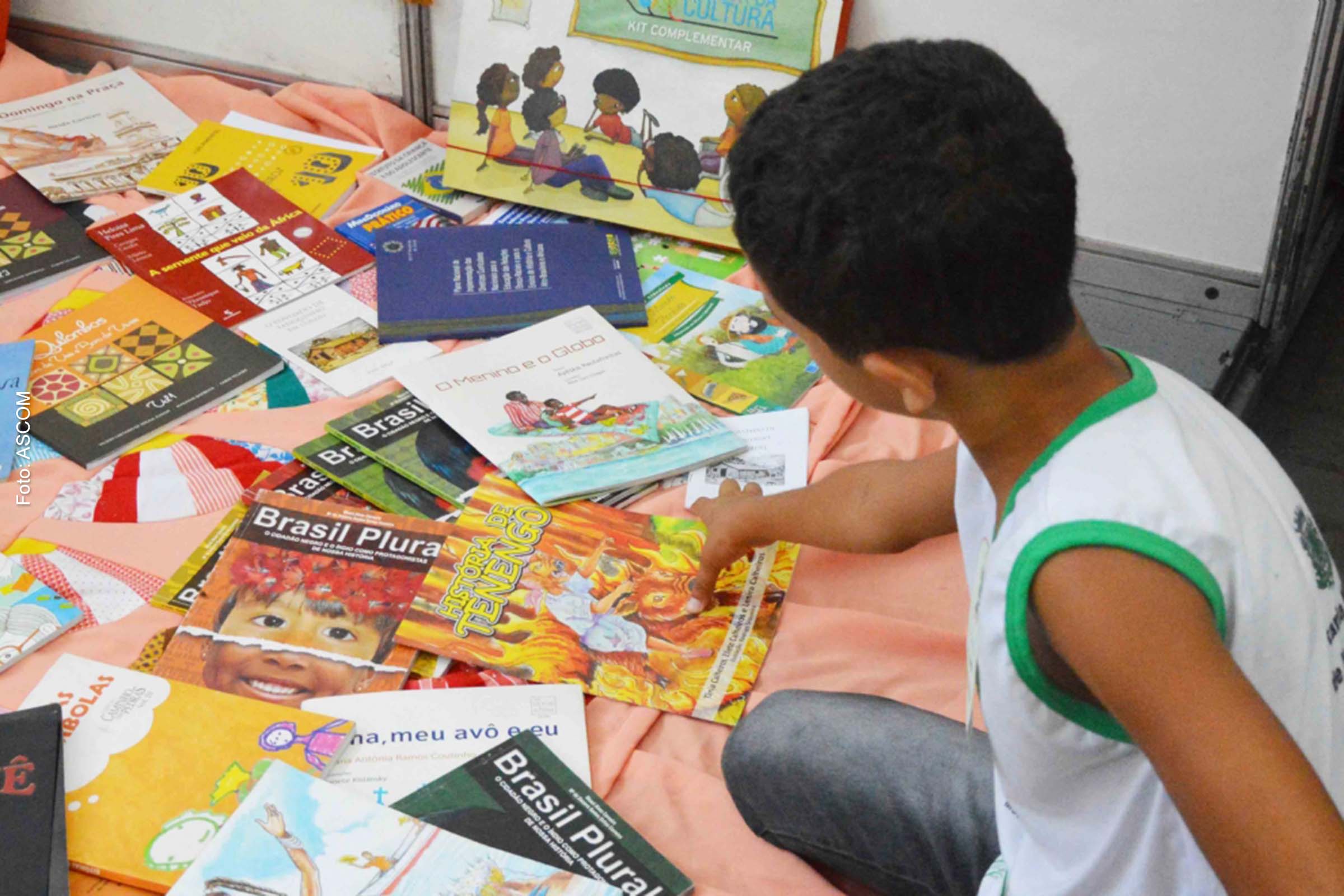 Festival realiza também o 'Flifinha', com programação direcionada ao público infantil e a participação de estudantes das escolas municipais.