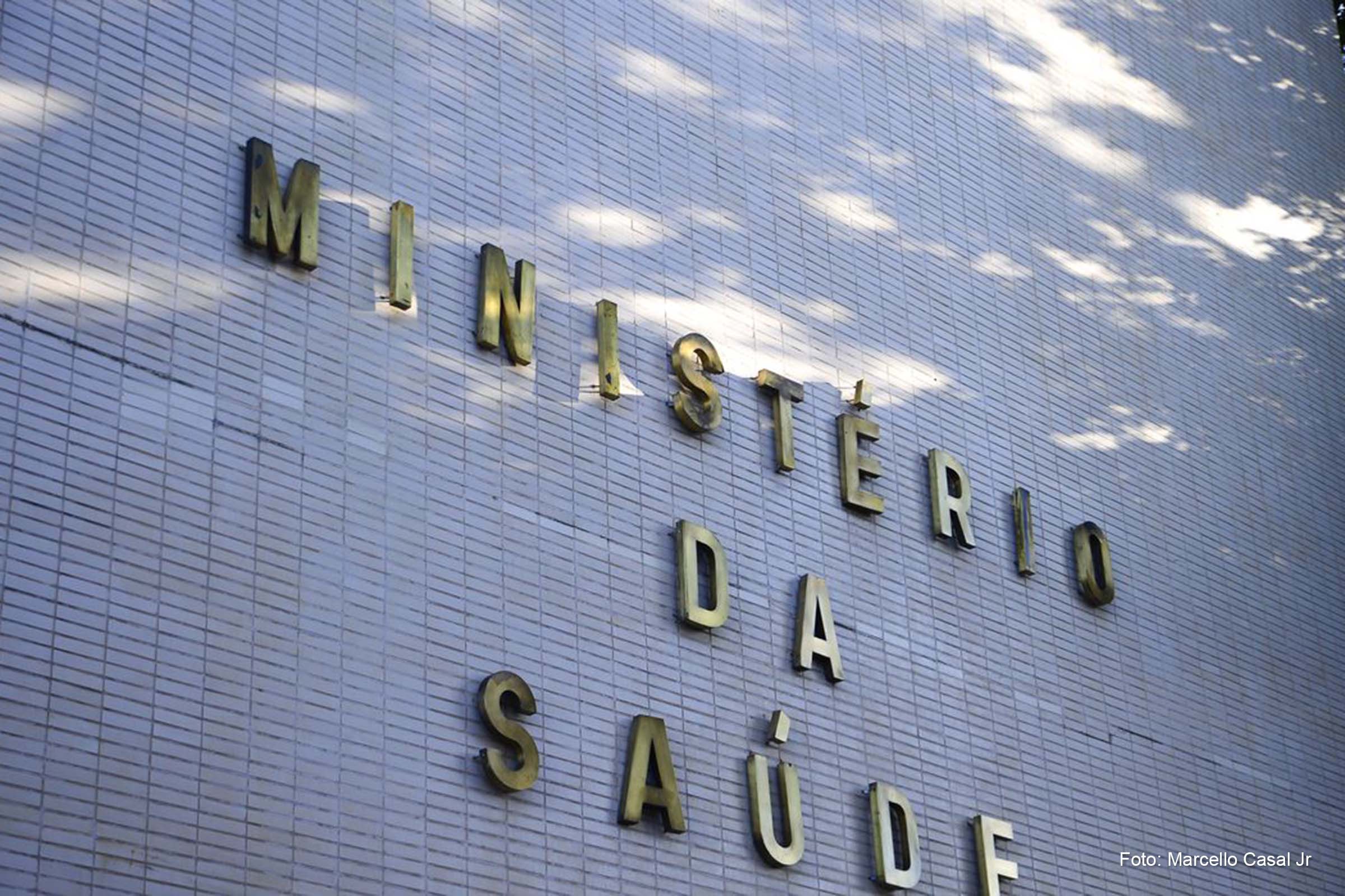 Na divisão entre os estados, São Paulo segue como o local com maior incidência da doença, com 2.019 notificações confirmadas.