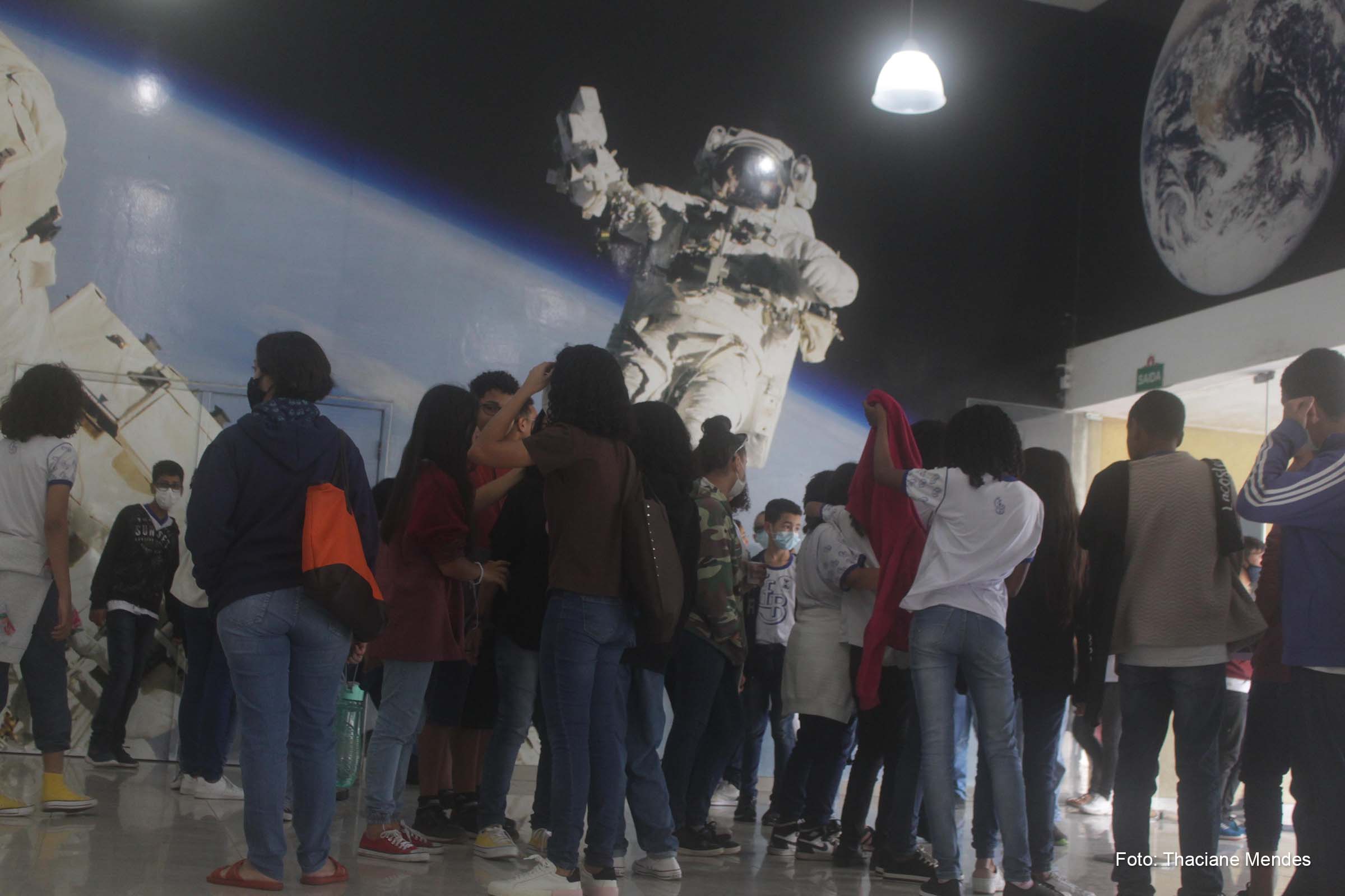 Mais de cem estudantes do ensino fundamental do CEB visitaram a instituição para aprender de forma prática conhecimentos científicos e culturais.