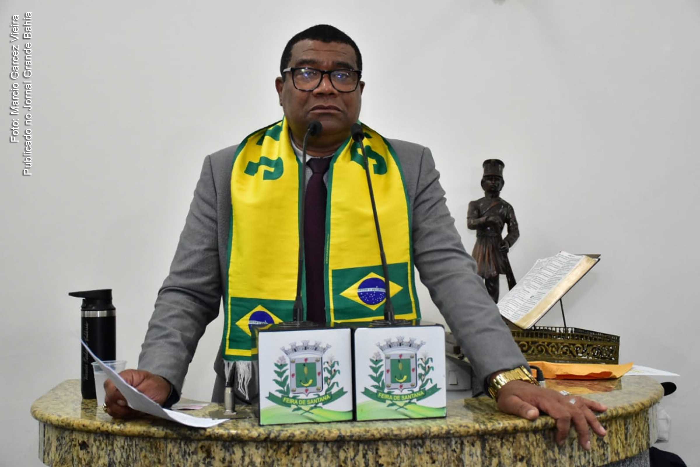 O vereador Josse Paulo (Paulão do Caldeirão, PSC) qualifica como mal-educados os colegas da Câmara de Feira de Santana.