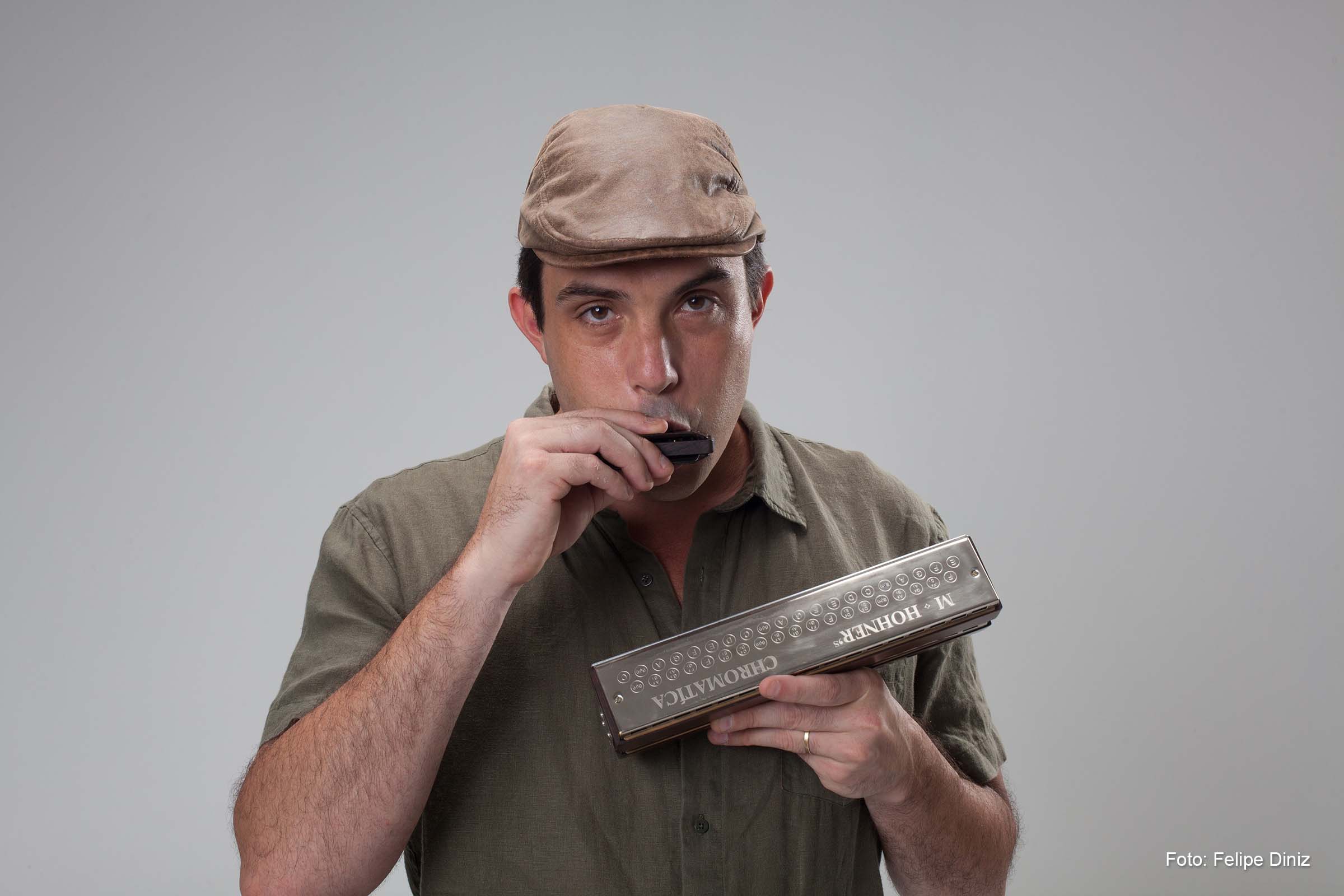 Apresentação acontece na Varanda do SESI e marca o lançamento de 'Dale!', quinto disco de Otavio Castro.