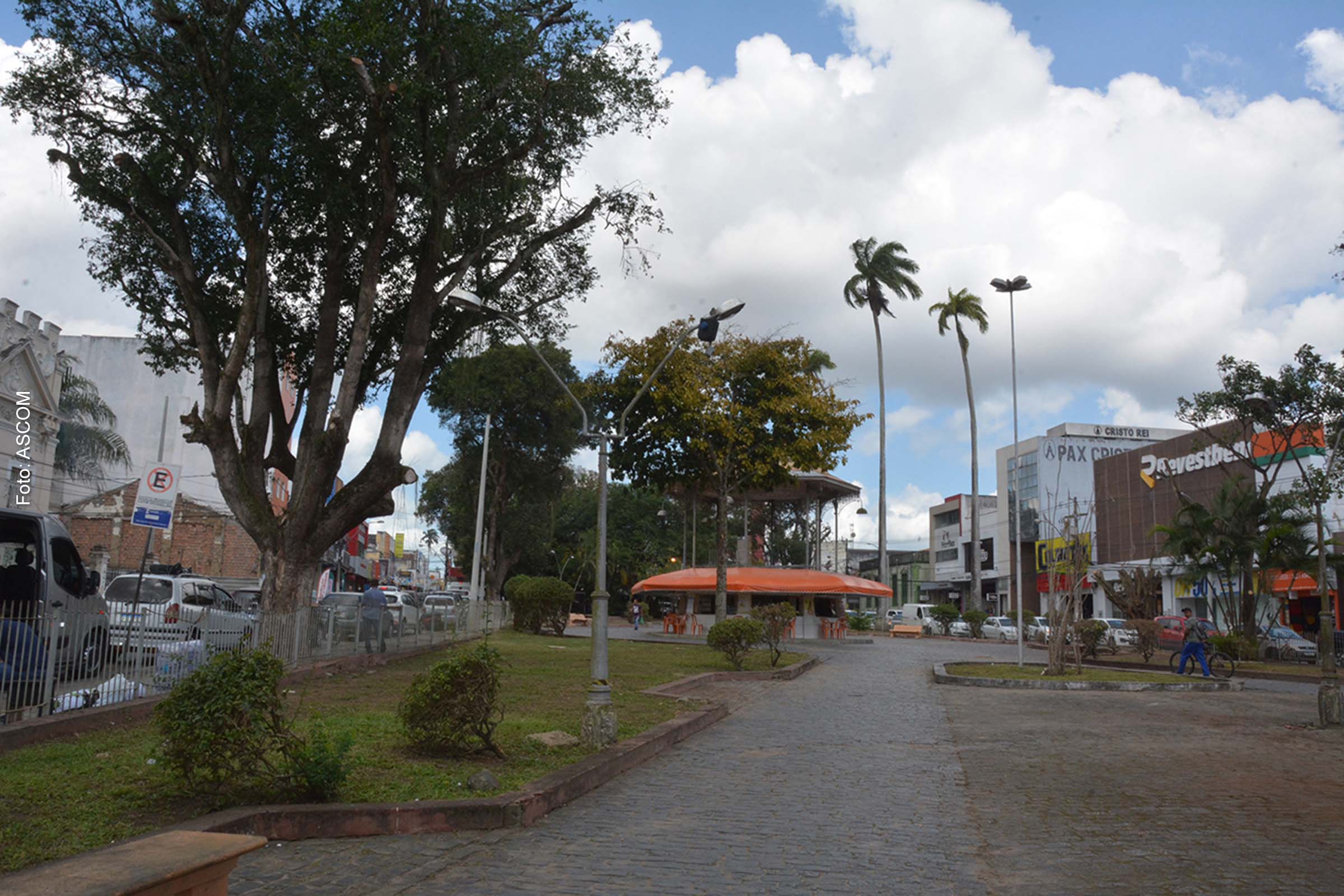 Serviços estão concentrados nas praças do bairro Cidade Nova e Conjunto Feira V, além da rua Salvio Magalhães, no Gabriela.