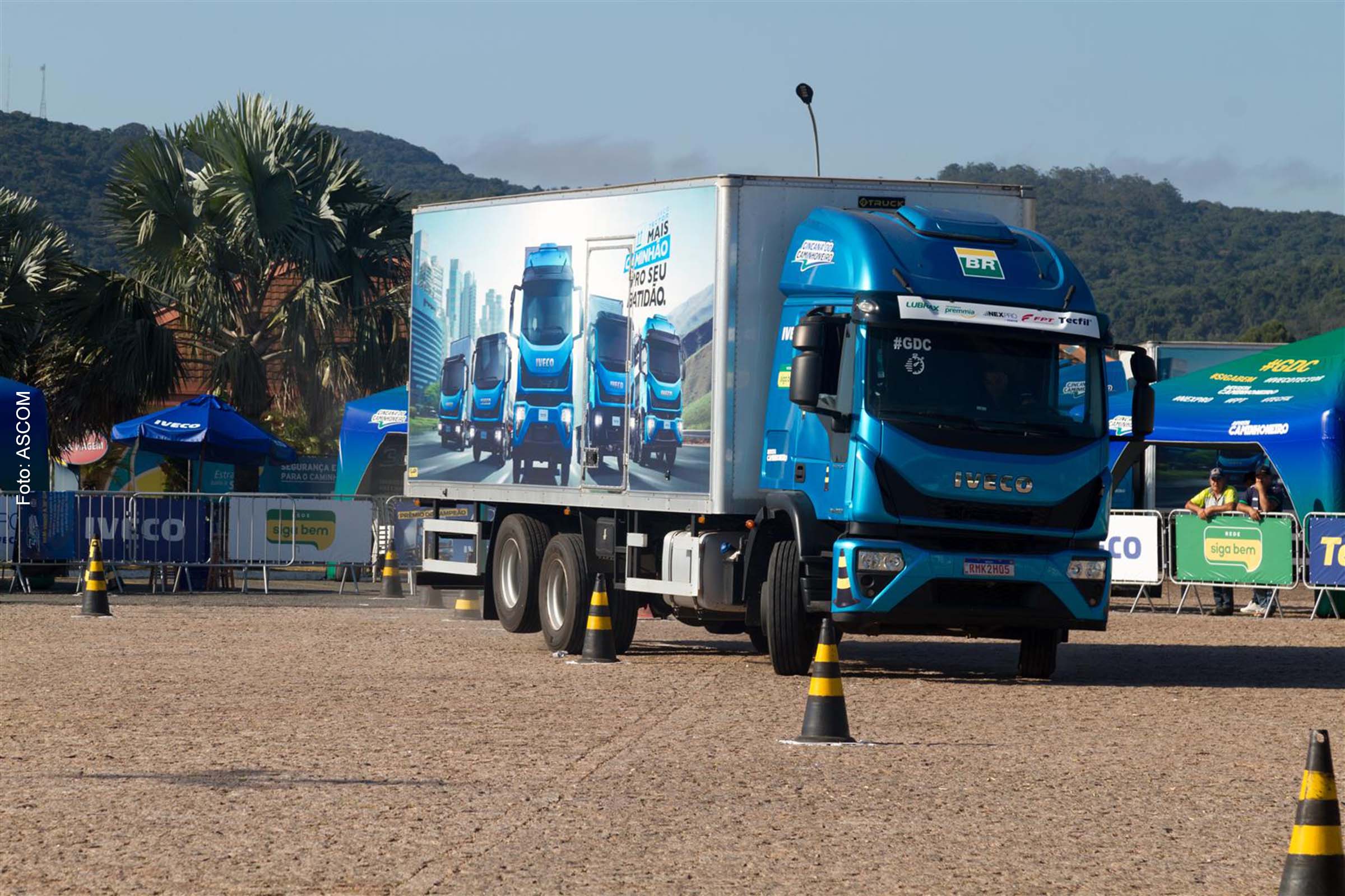Riachão do Jacuípe/BA e Vila Rica/MT recebem os transportadores rodoviários de carga com atendimentos de saúde e a disputa do slalom, valendo um caminhão zero km.