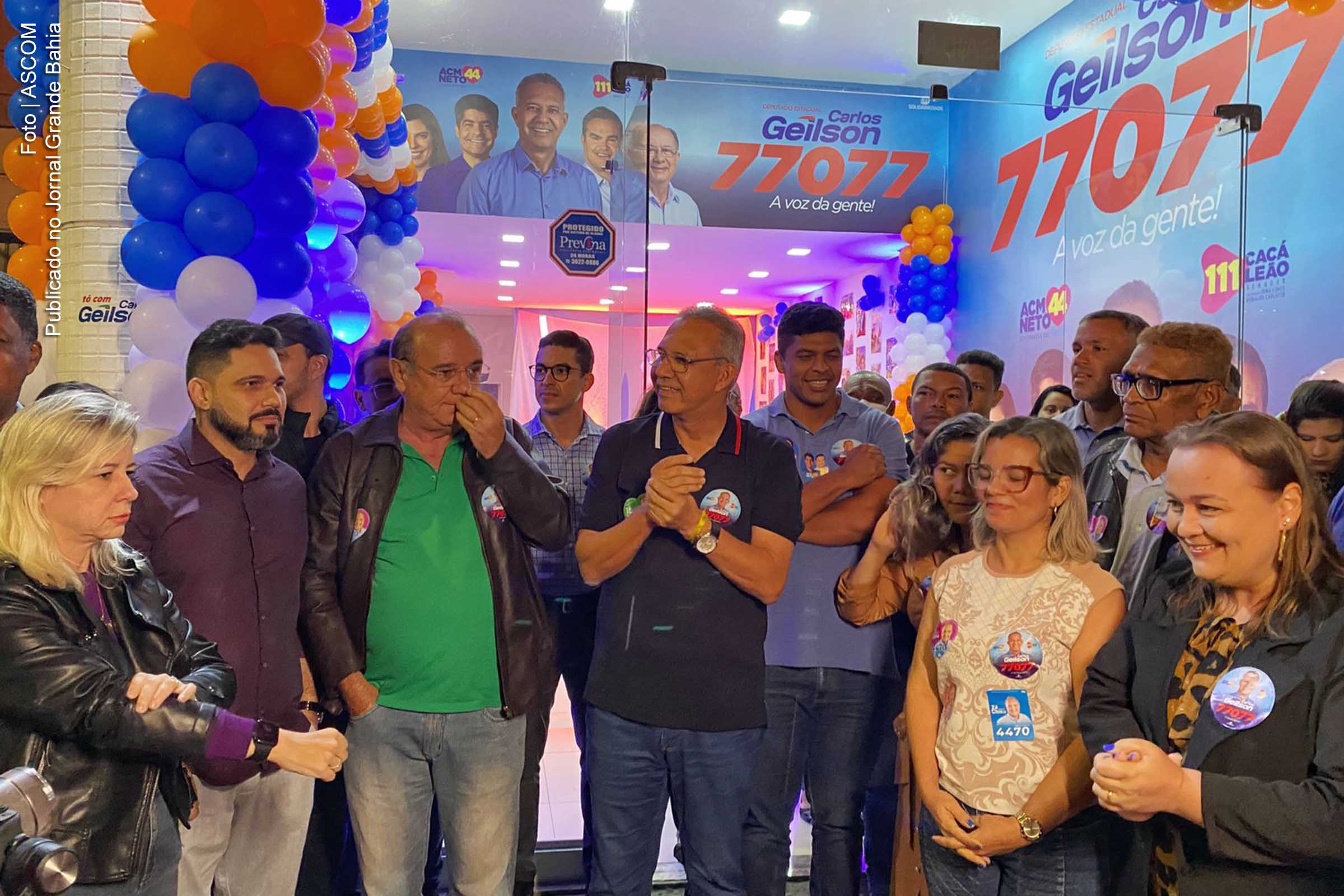 Candidato a deputado estadual pelo Solidariedade, Carlos Geilson discursa durante inauguração do comitê de campanha em Feira de Santana.