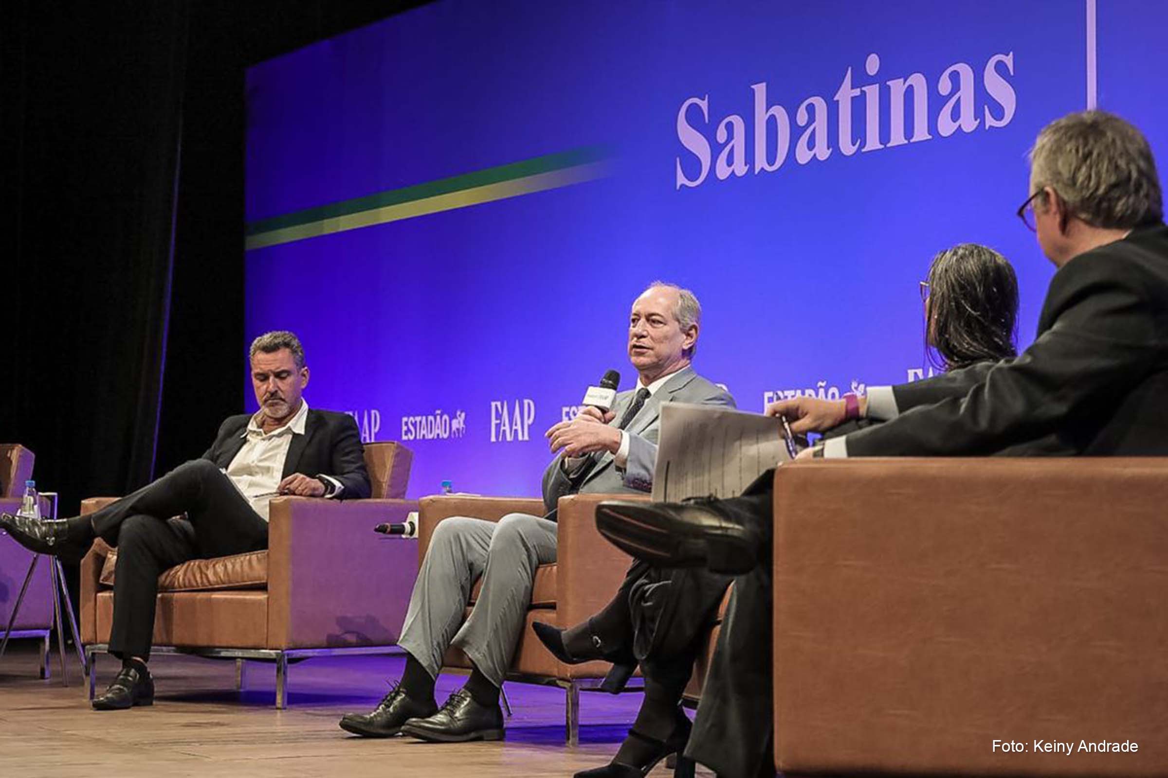 Segundo Ciro, é preciso abandonar o “decoreba e o enciclopedismo raso” e implantar métodos que valorizem o pensamento crítico e analítico dos alunos.
