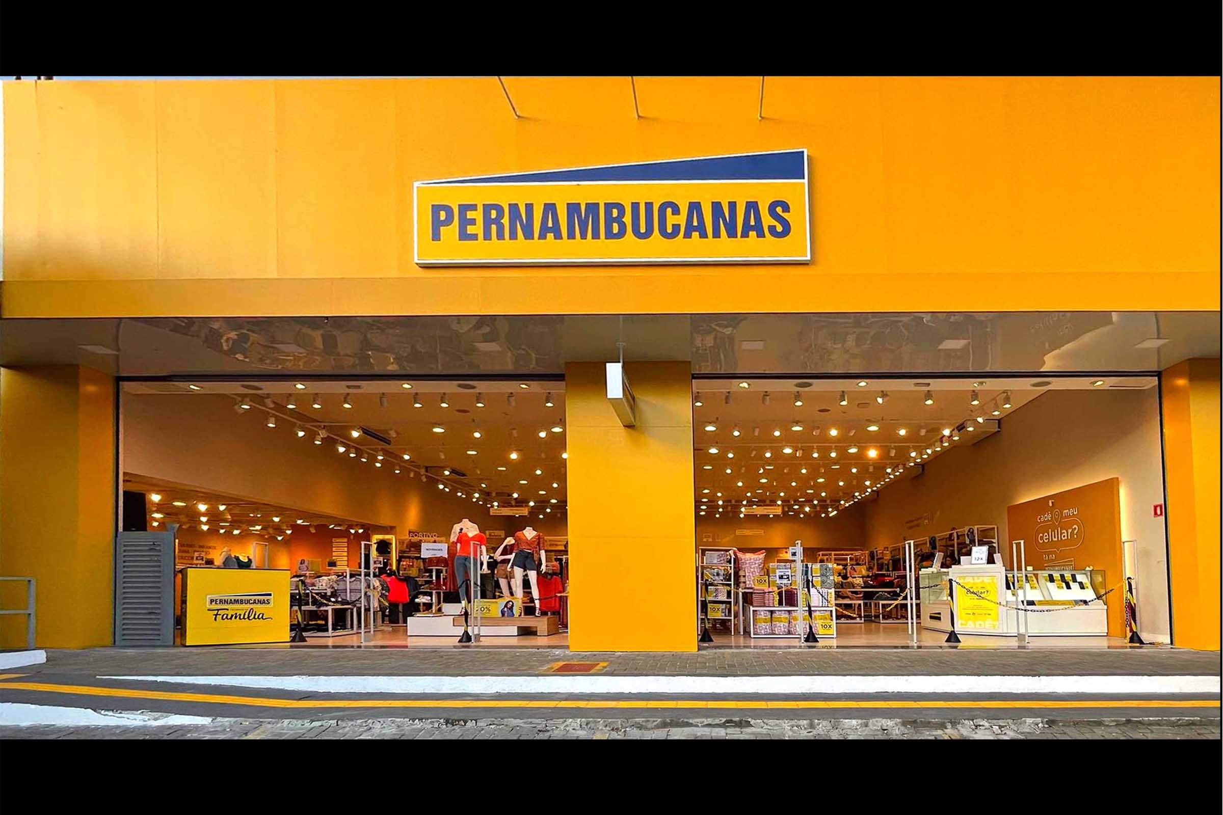 Fachada da loja Pernambucanas de Camaçari. Empresa retoma atividade comercial em Feira de Santana com inauguração de nova unidade. Varejista totaliza 23 lojas no Nordeste, sendo 6 na capital baiana. Forte plano de expansão da marca possibilitou a abertura de 28 unidades no país somente em 2022.