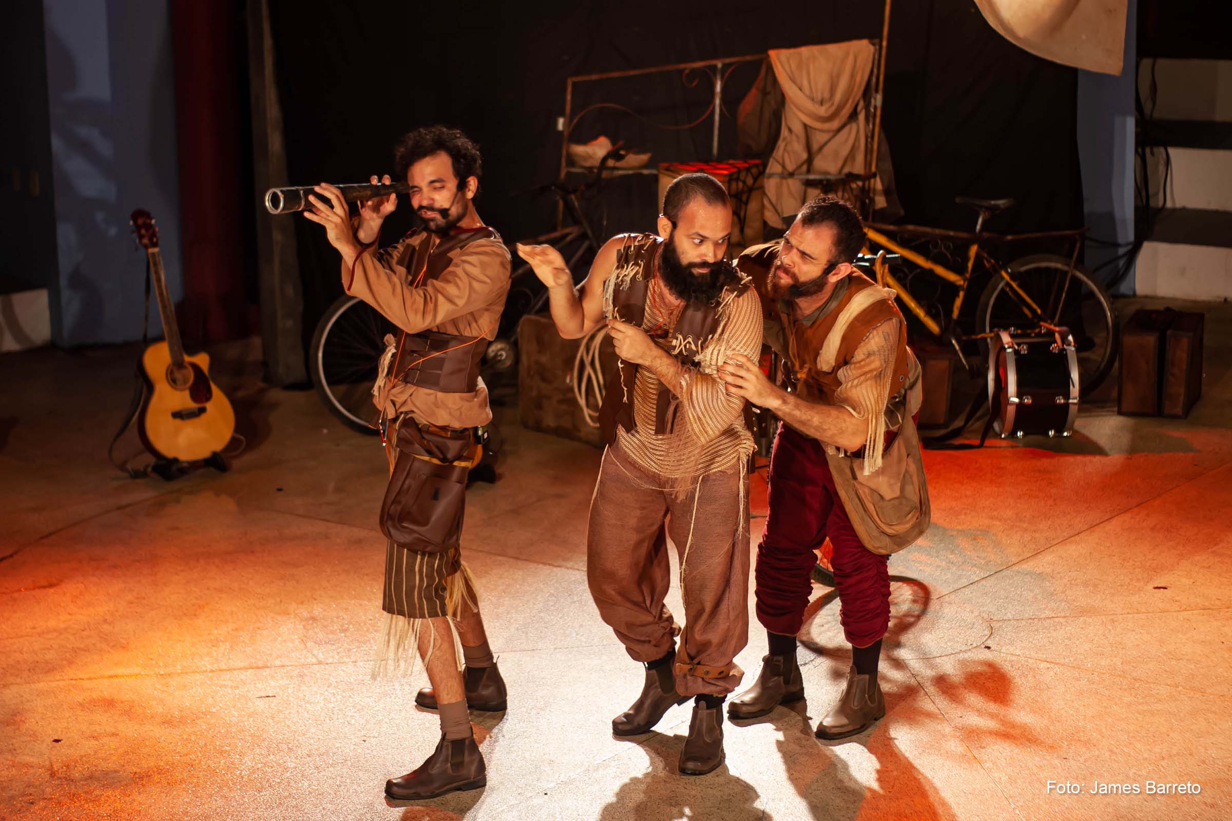 'O Caminho dos Mascates’, espetáculo musical do Coletivo DUO, escrito pelo dramaturgo e poeta Denisson Palumbo.