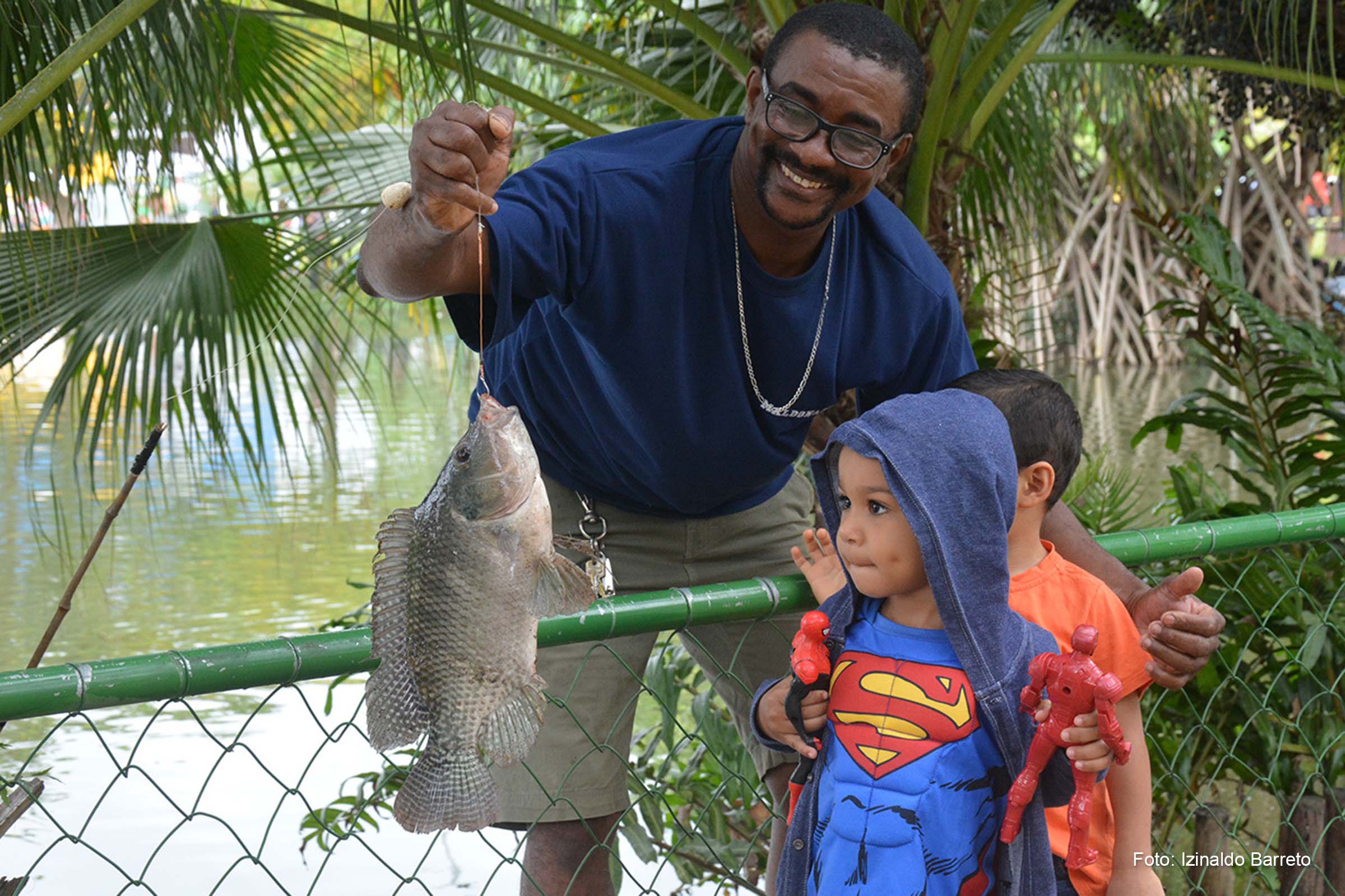 360 quilos de peixe foram doados para quatro instituições beneficentes: Lar do Irmão Velho, Associação de Apoio à Pessoa com Câncer, Dispensário Santana e Orfanato Evangélico.
