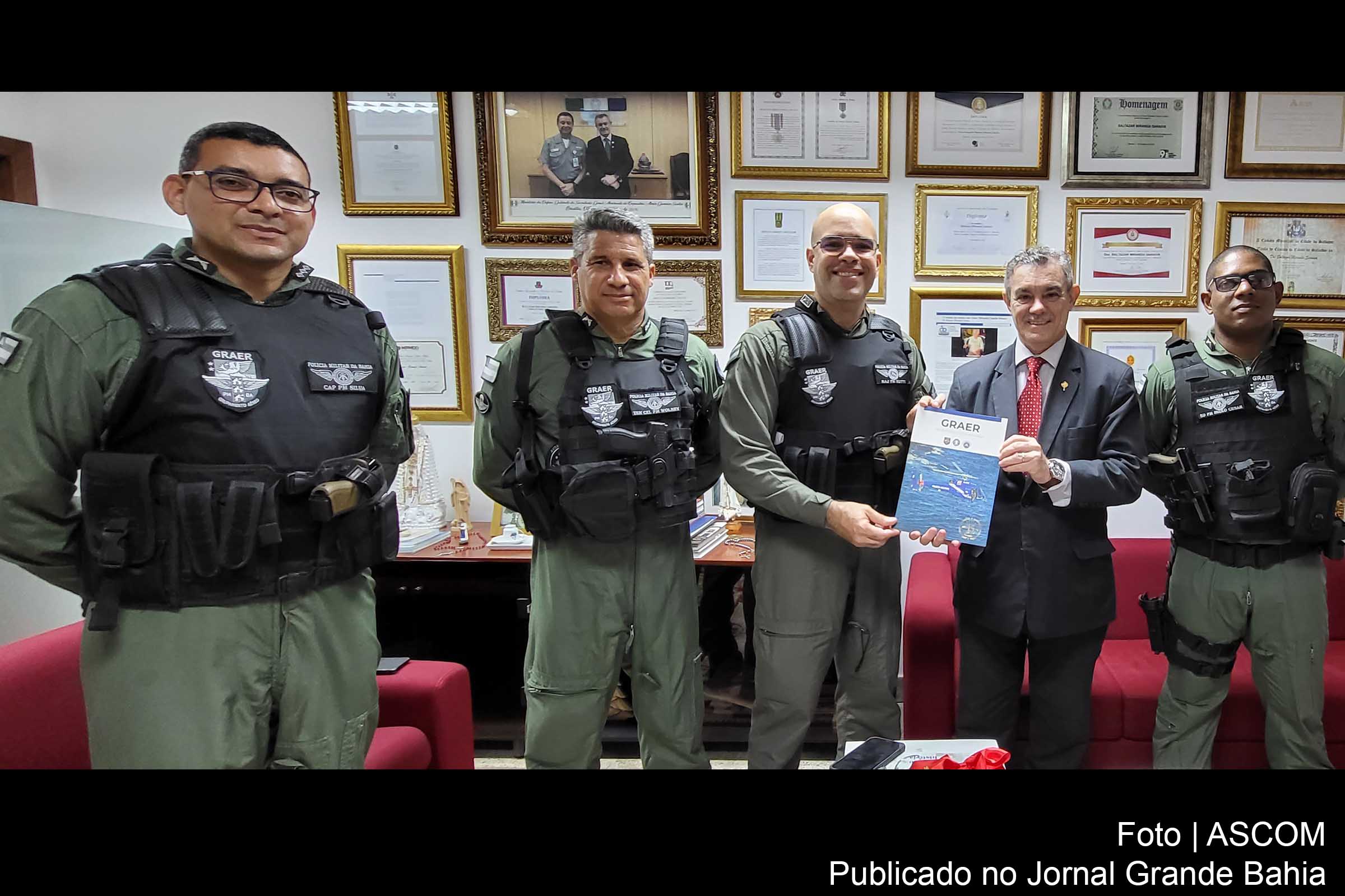 Comandante do Graer, tenente coronel Wolney Anderson Santos de Almeida realiza visita institucional ao desembargador Baltazar Miranda Saraiva, presidente da Comissão de Segurança do PJBA.