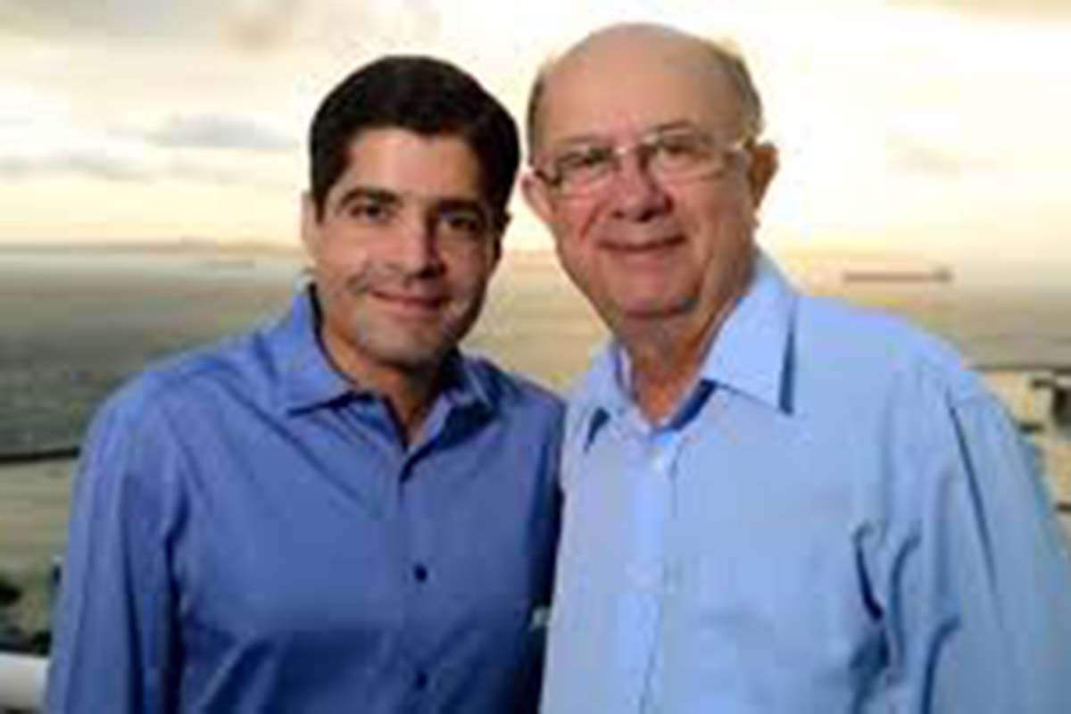 Em vista de rumores circulando, que o ex-prefeito Jose Ronaldo, havia se afastado da coordenação geral da campanha de ACM Neto, o mesmo declarou de que não era verdade.