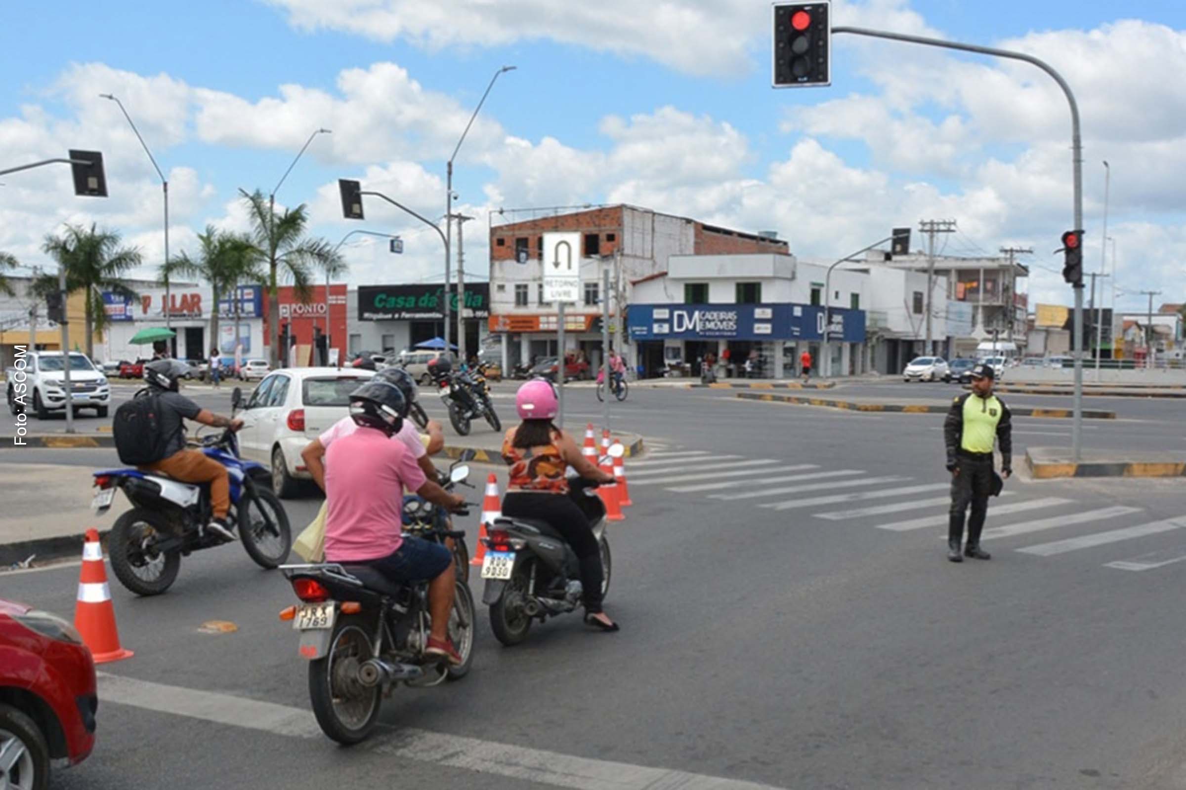 Faixa exclusiva de retorno sobre túnel Dr. Carlos Alberto Kruschevisk será interditada para instalação de prismas, mais conhecido como gelo baiano.