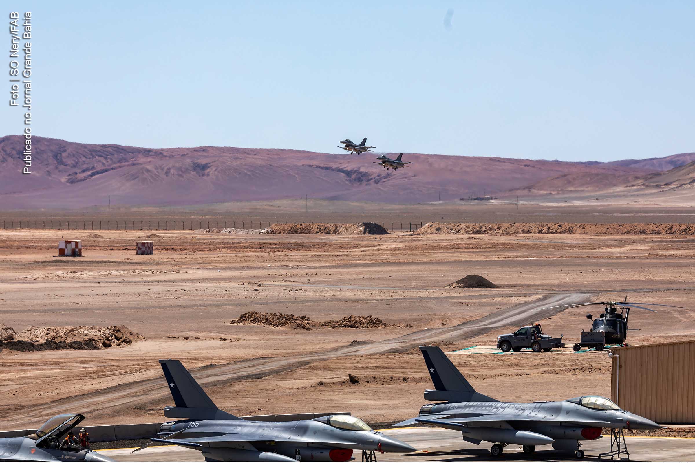A Força Aérea Brasileira (FAB) realizou missões em um cenário de conflito fictício envolvendo até 40 aeronaves, para elevar a interoperabilidade entre as forças aéreas participantes do Exercício Multinacional Salitre 2022, em Antofagasta, no norte do Chile.