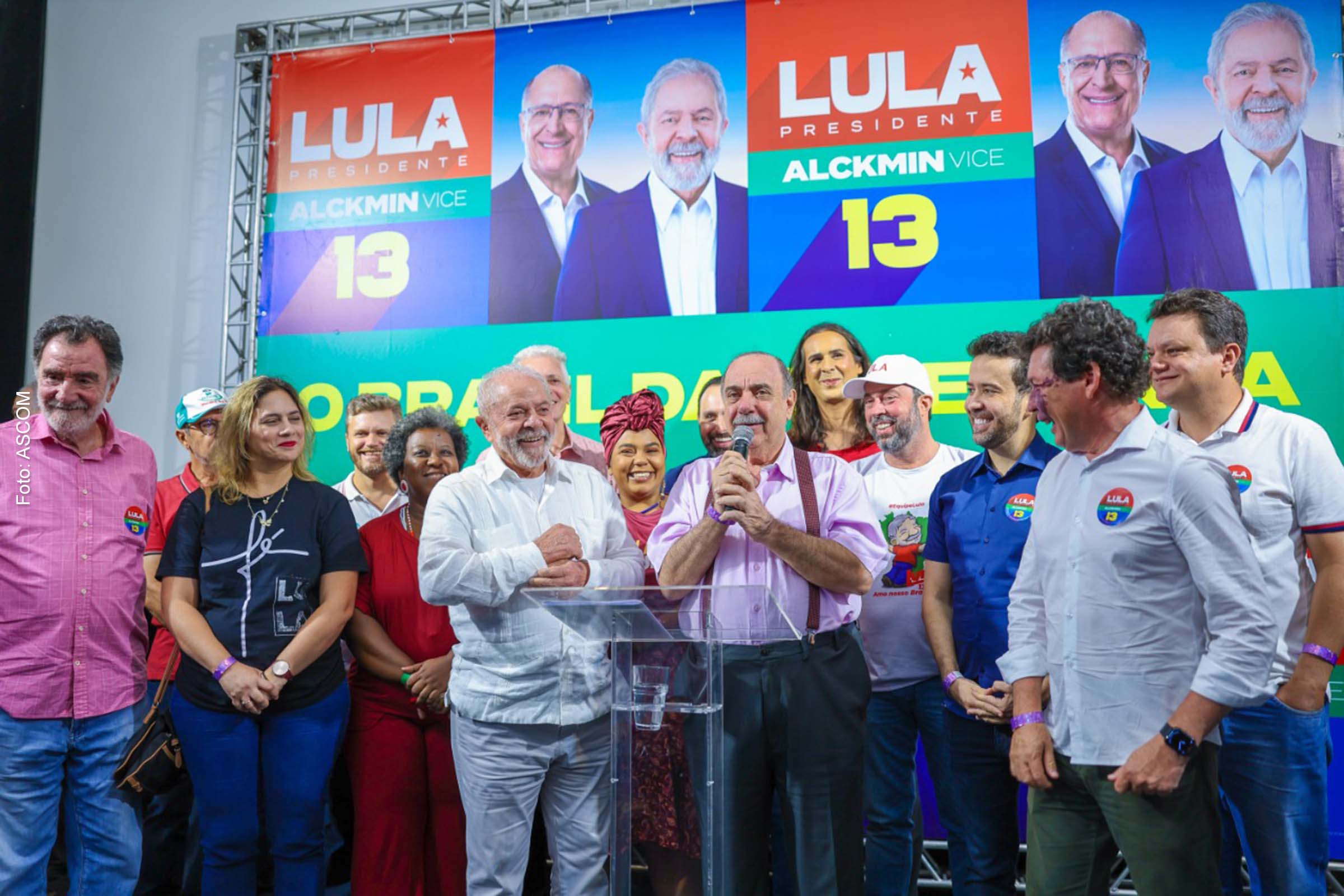 Ex-presidente Lula disse que levará internet aos 8,5 milhões de quilômetros quadrados do país, beneficiando toda a população.