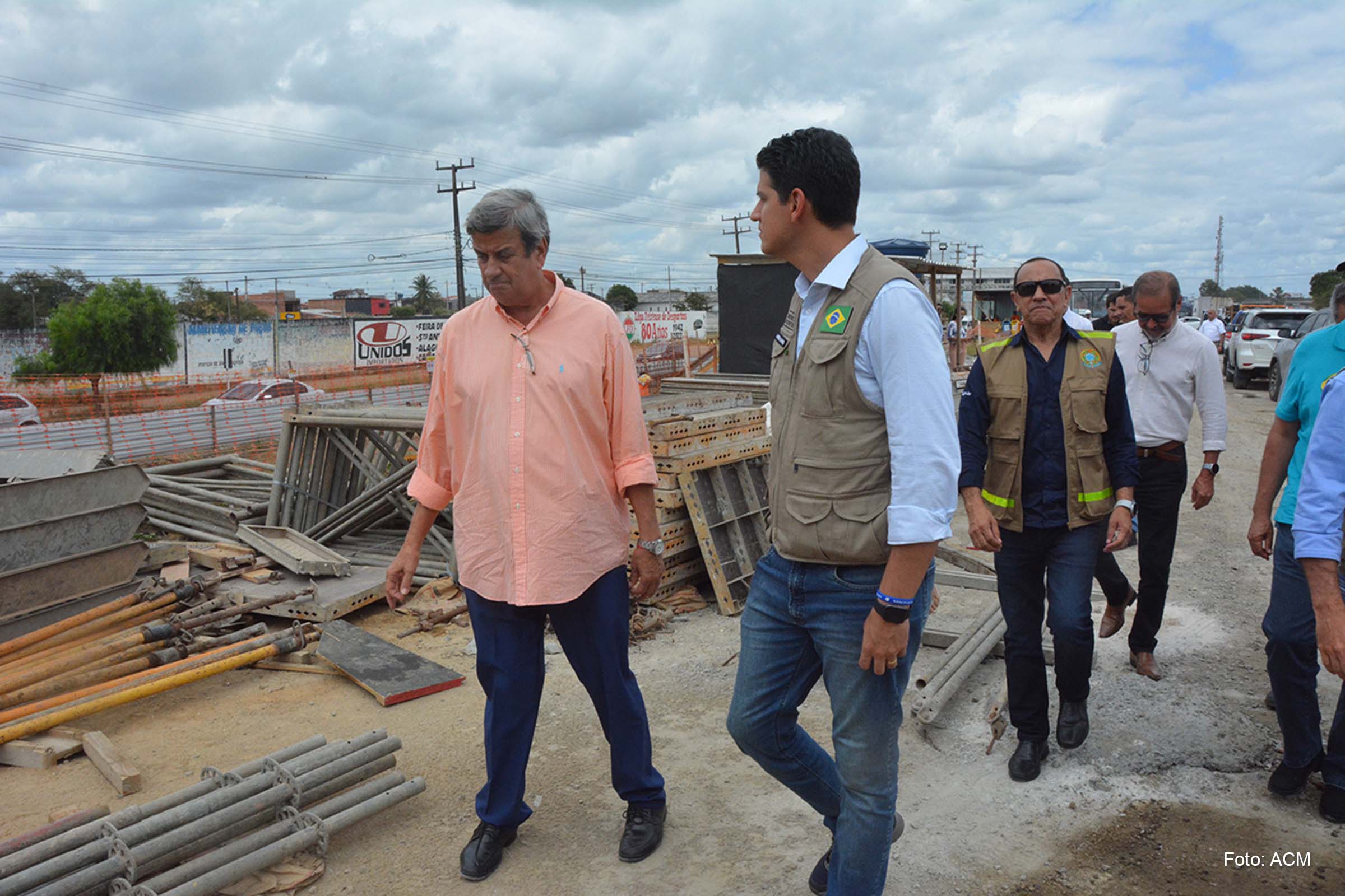 Ministro da Infraestrutura afirma ser prioridade concluir duplicação do Anel de Contorno em Feira de Santana; Prefeito Colbert Martins acompanhou visita