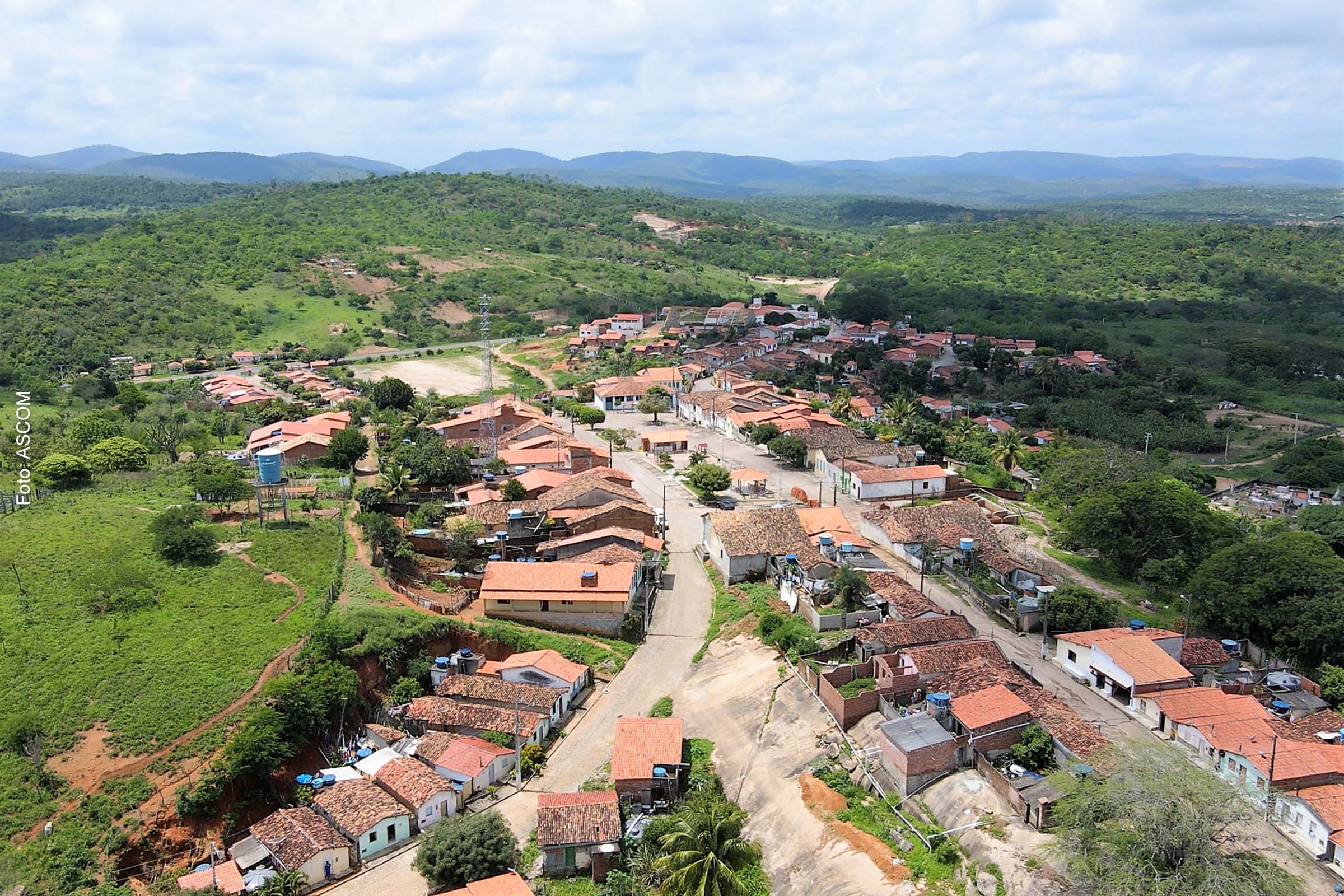 Comunidade de Morro das Flores, em Ruy Barbosa, é um lugar histórico que abrange uma vasta natureza, marcada pelos campos verdejantes da Serra do Orobó.